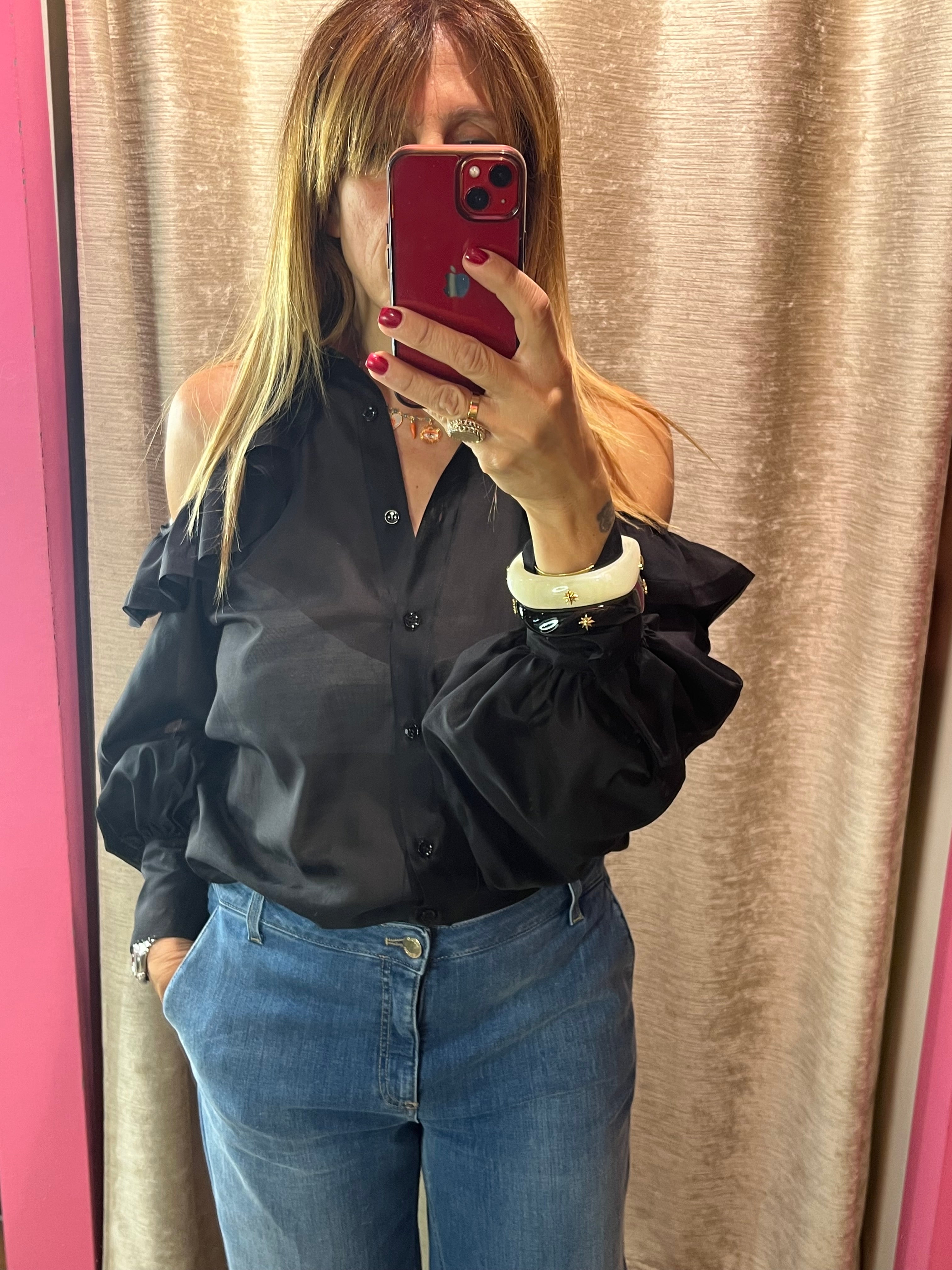 Camicia con spalle scoperte