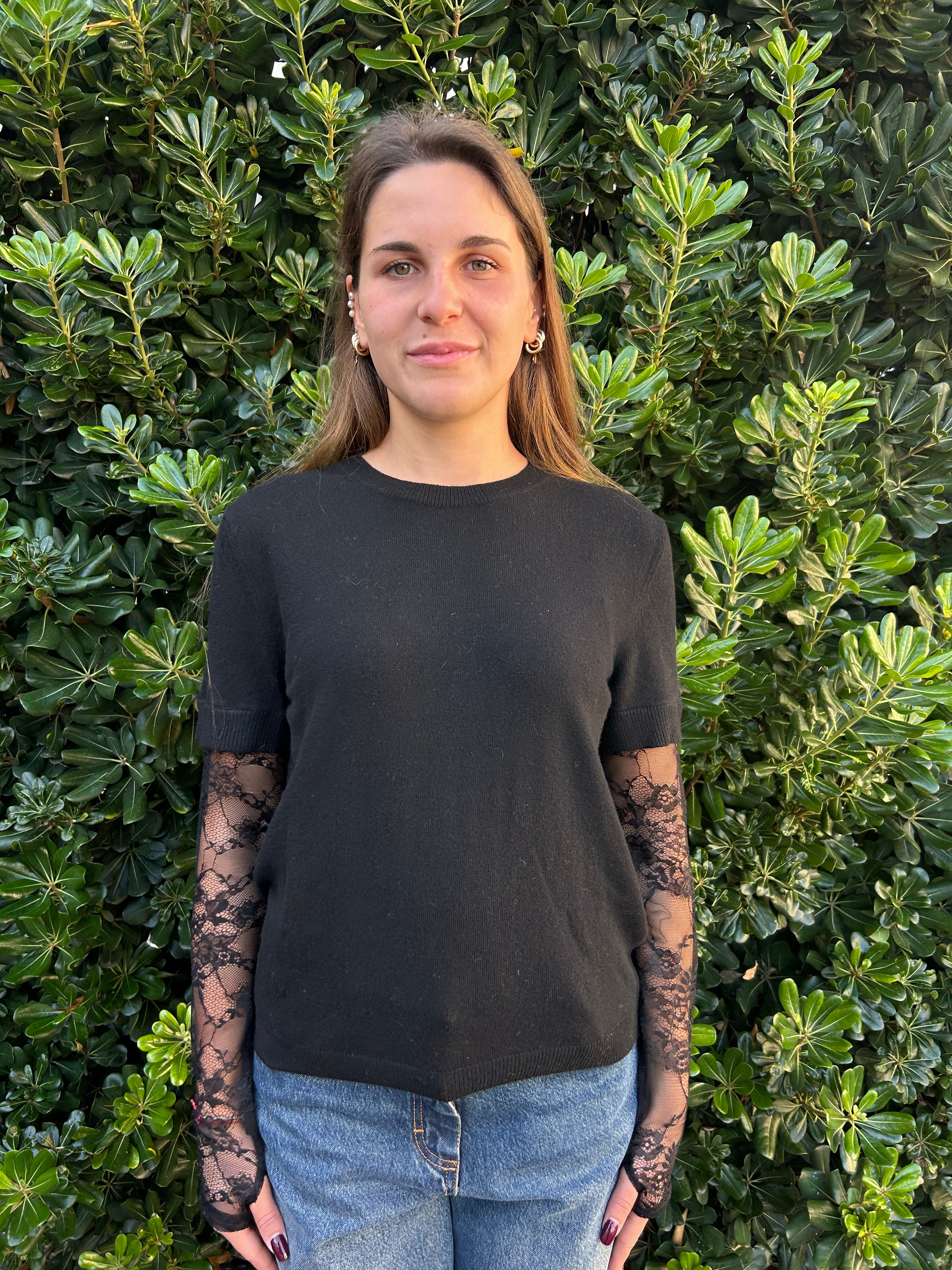 Maglia in lana con maniche in pizzo