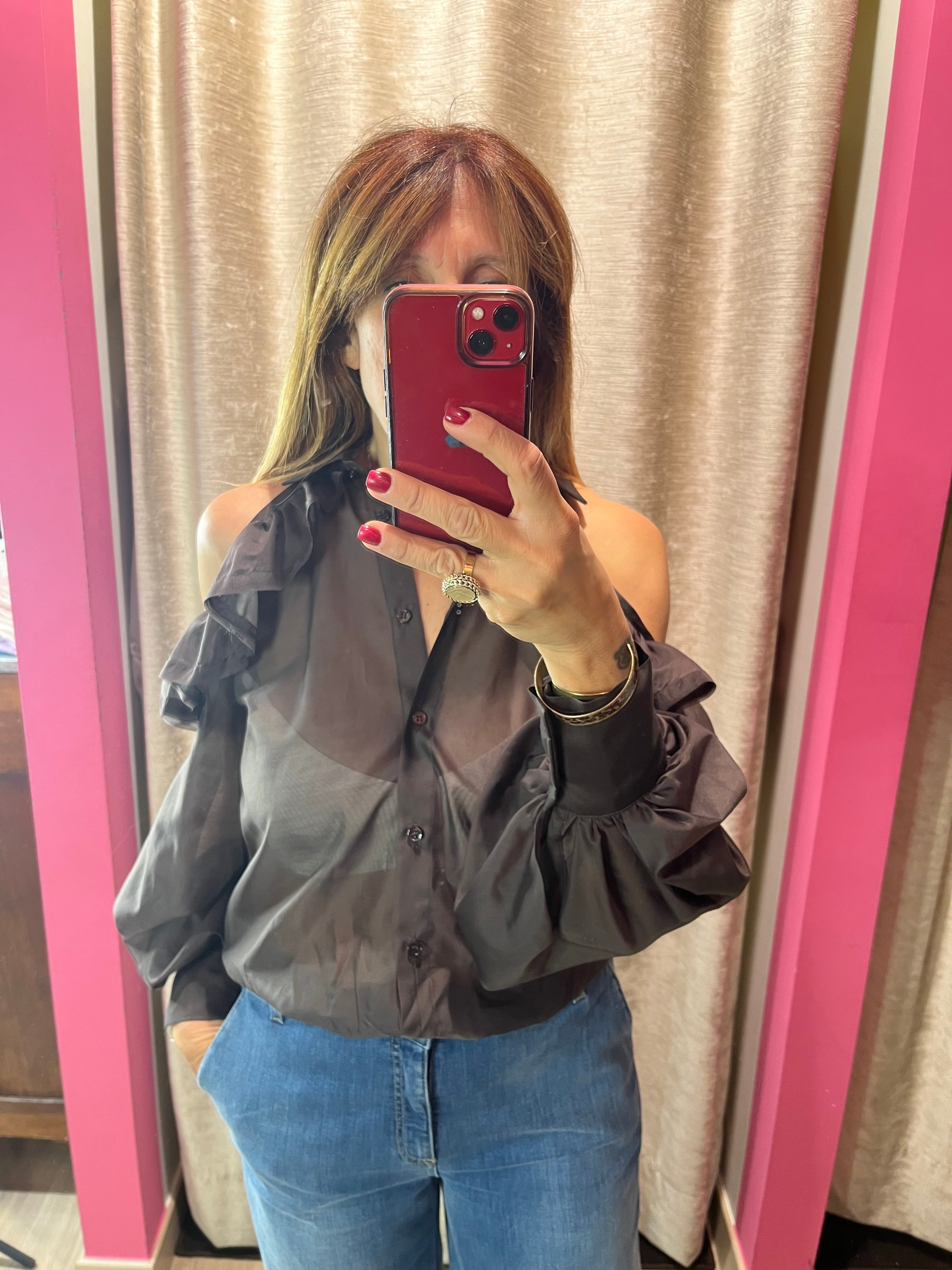 Camicia con spalle scoperte
