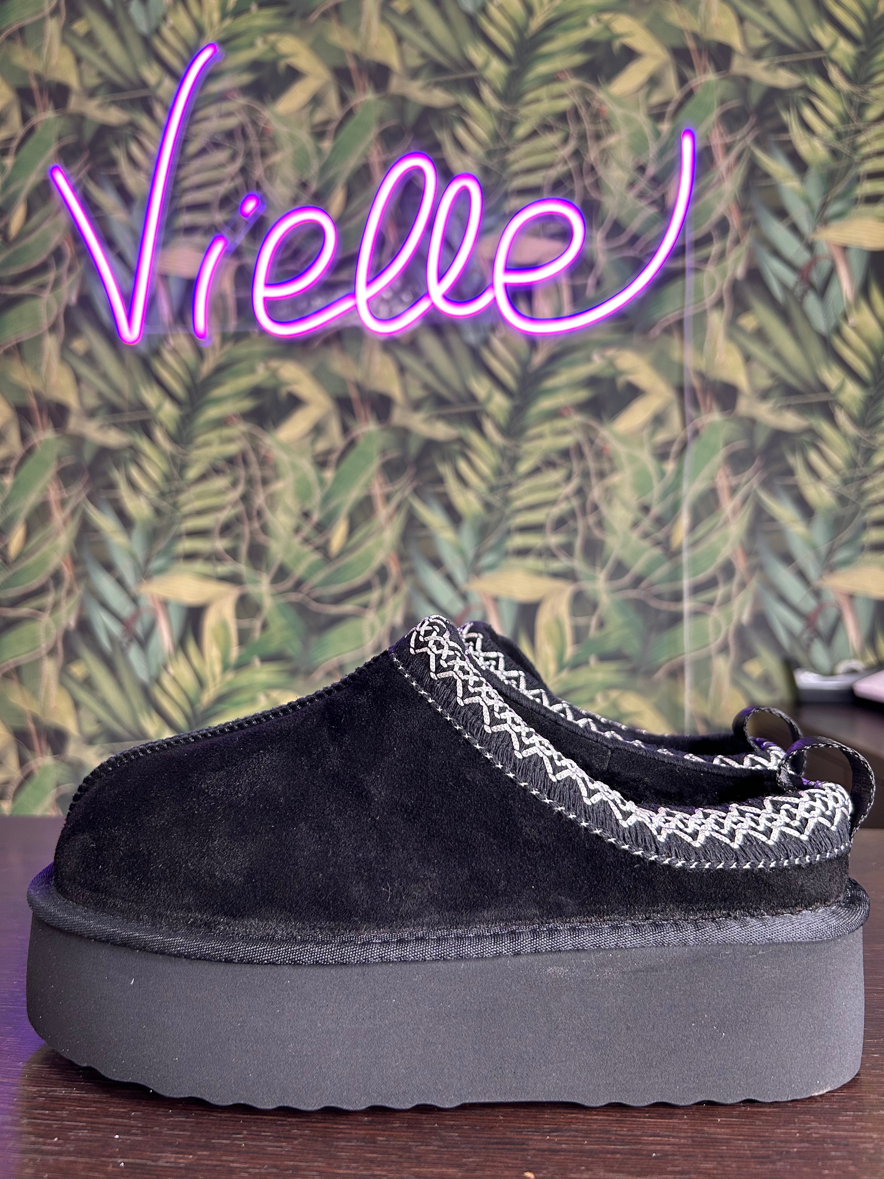 Sabot ultra mini tipo “Ugg” platform nero