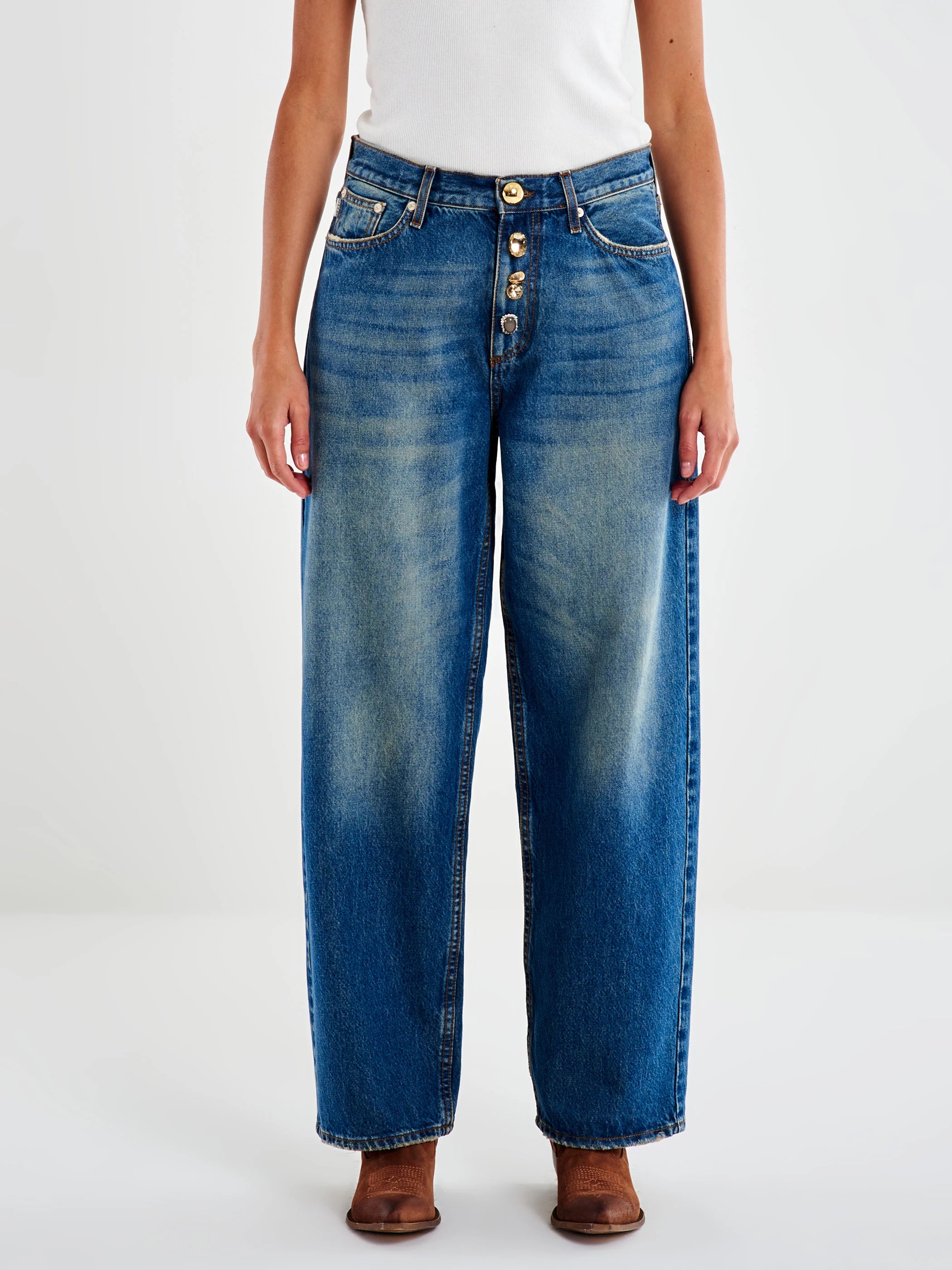Jeans Xenobia con Bottoni Gioiello