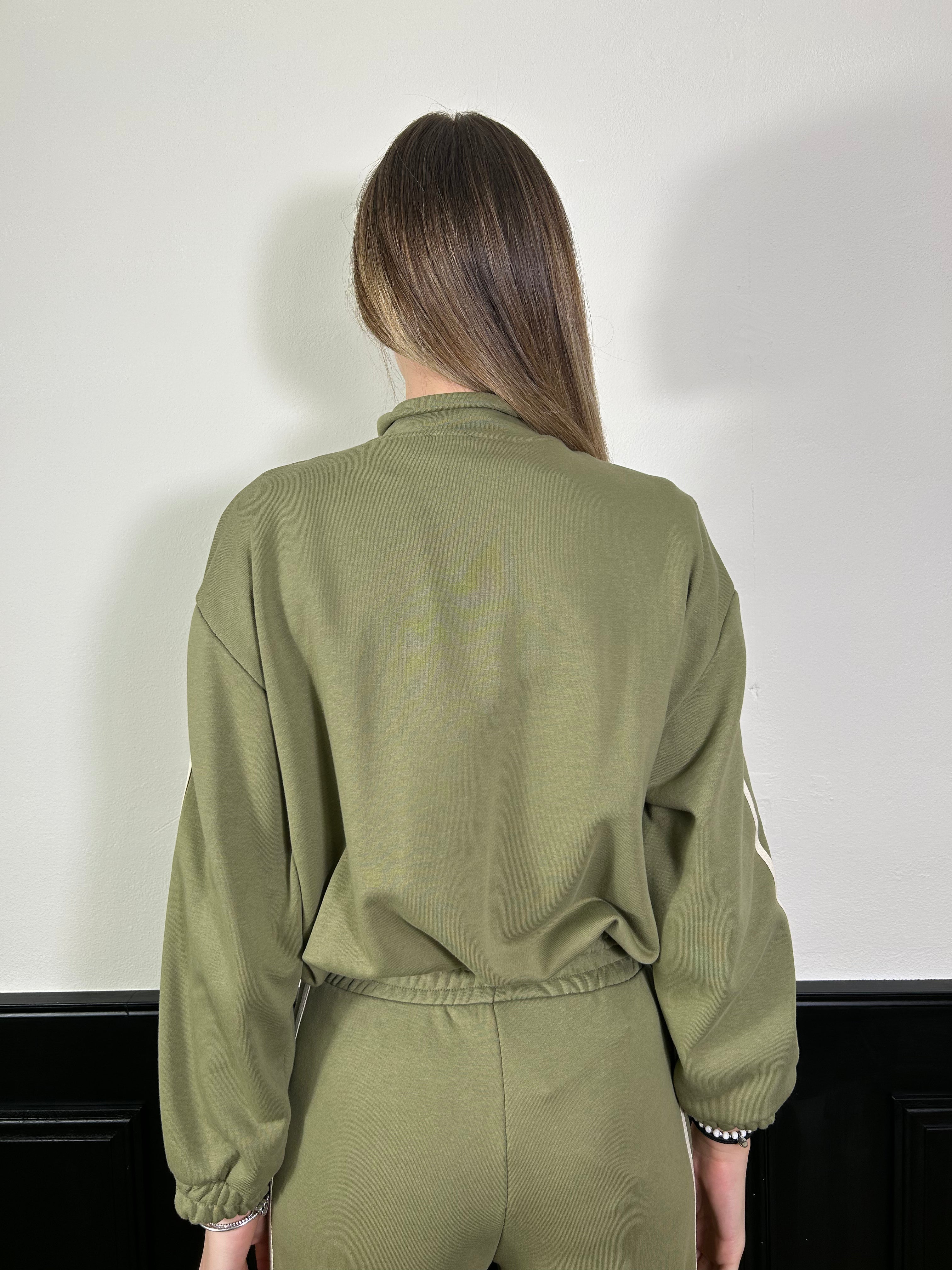 Felpa bomber verde salvia con alamari