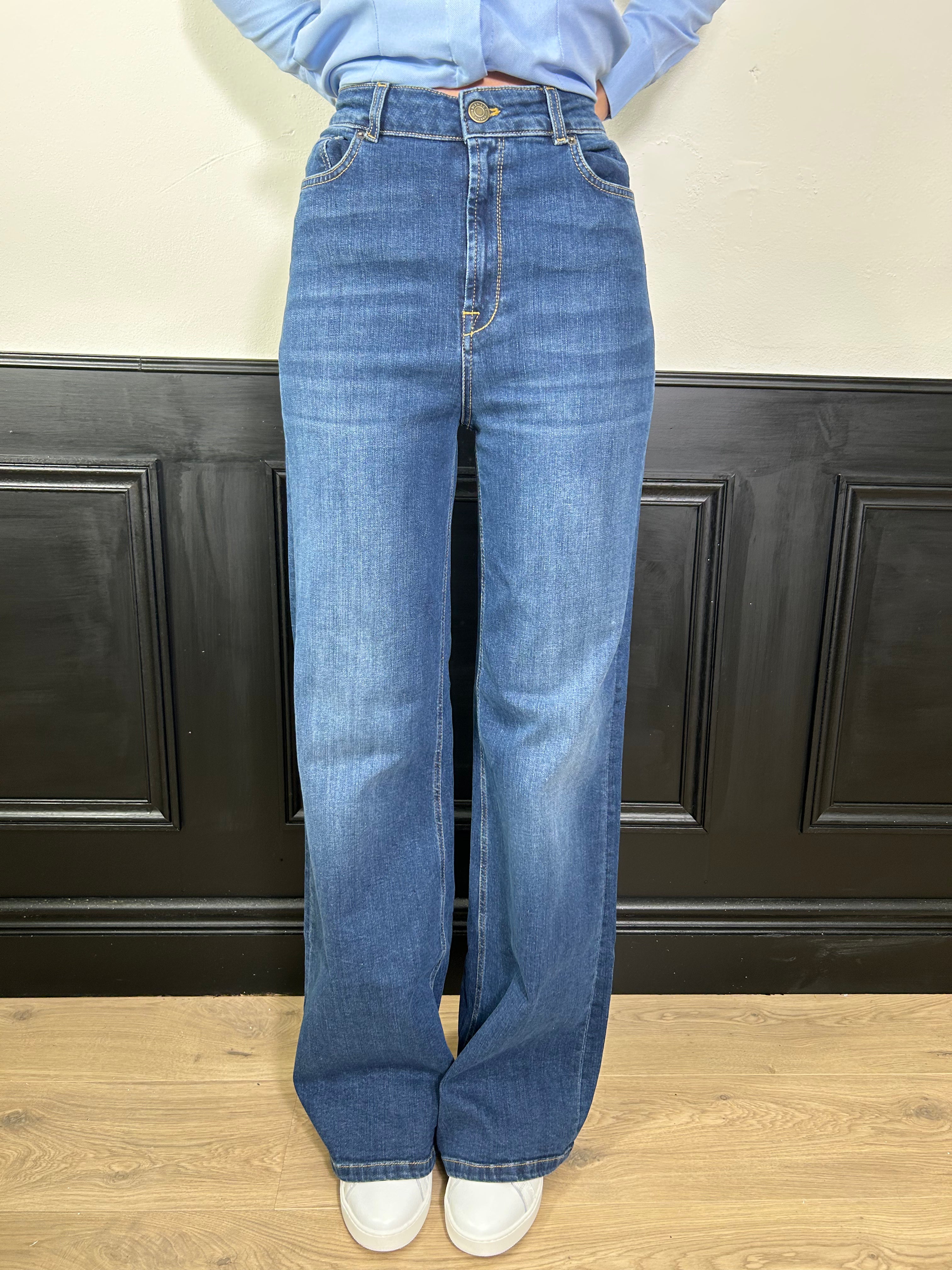 Jeans ampi cinque tasche