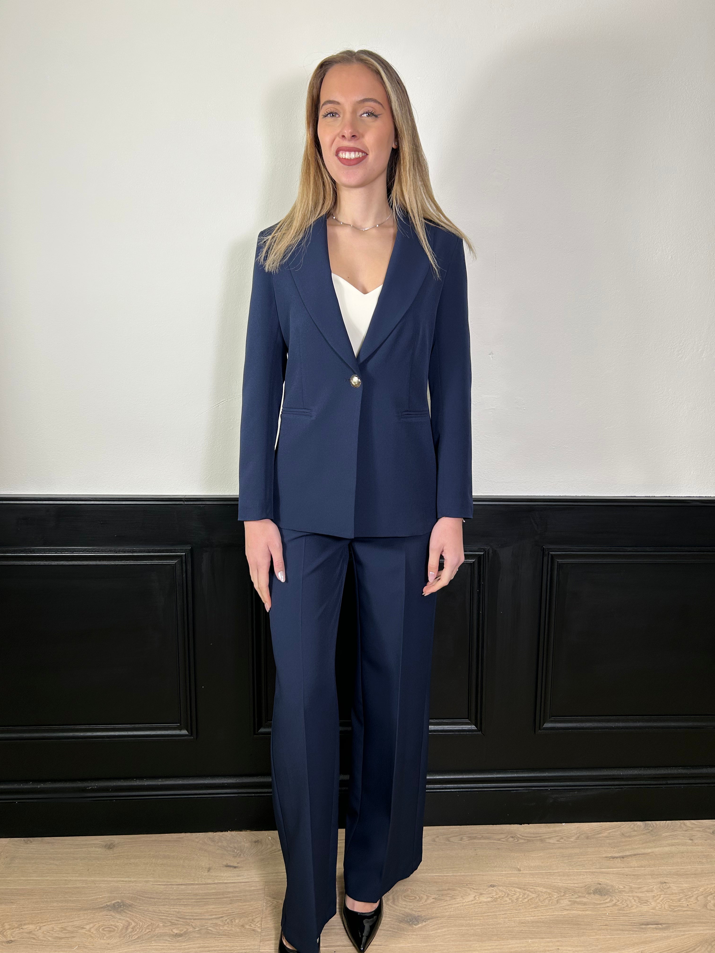 Tailleur giacca dritta e pantalone largo blu