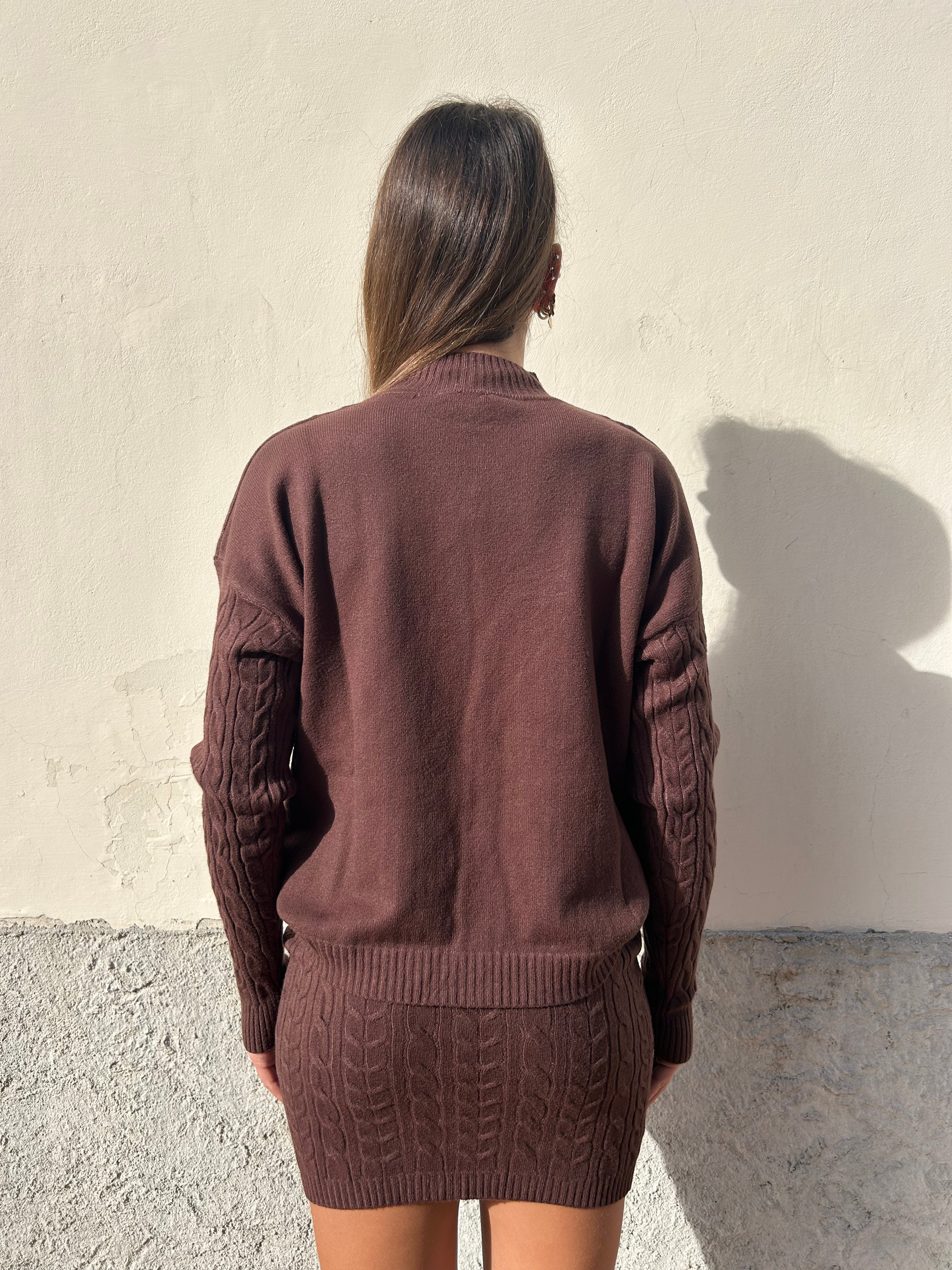 Completo in maglia con gonna