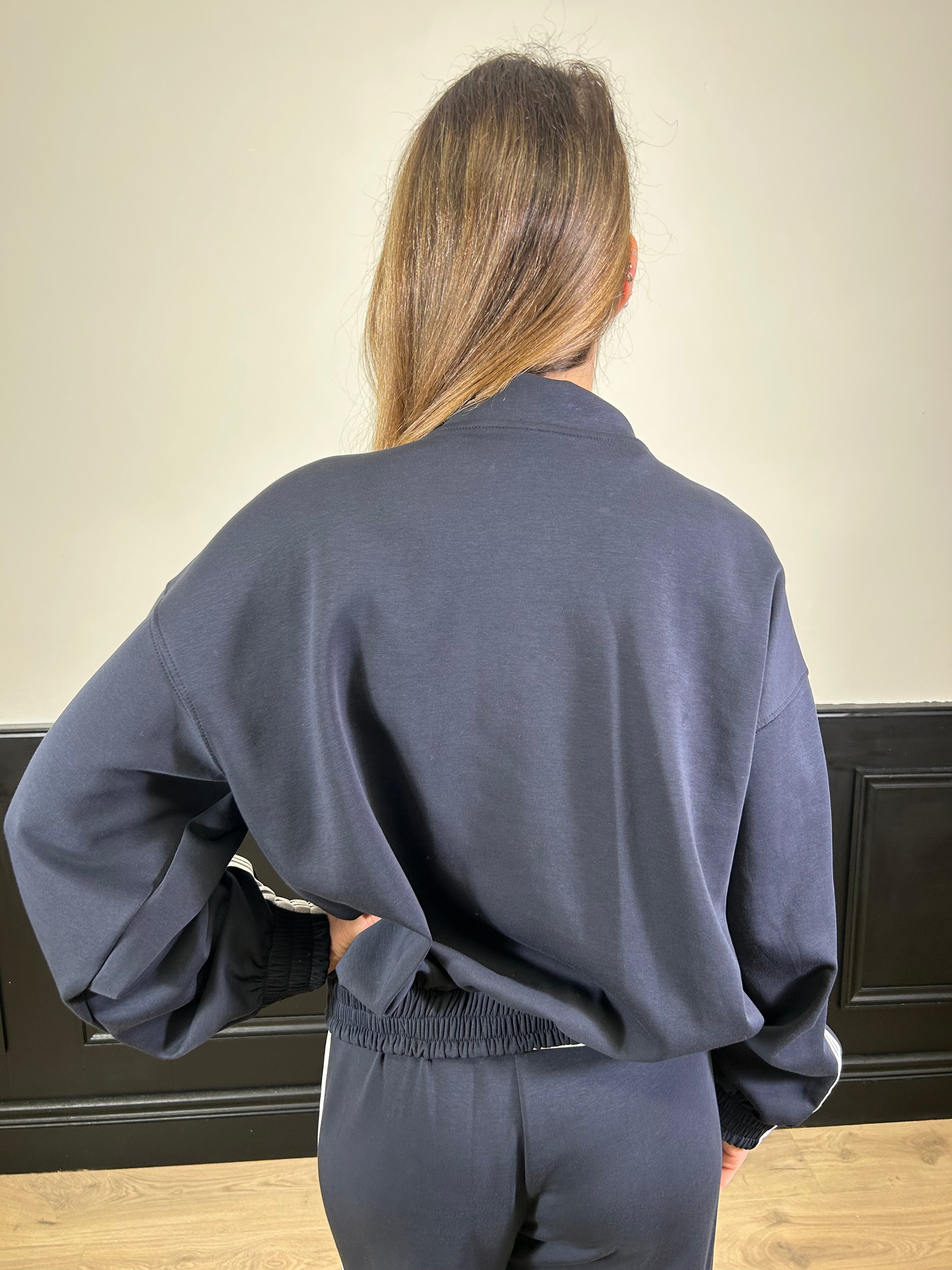 Tuta modello "Adidas" con alamari