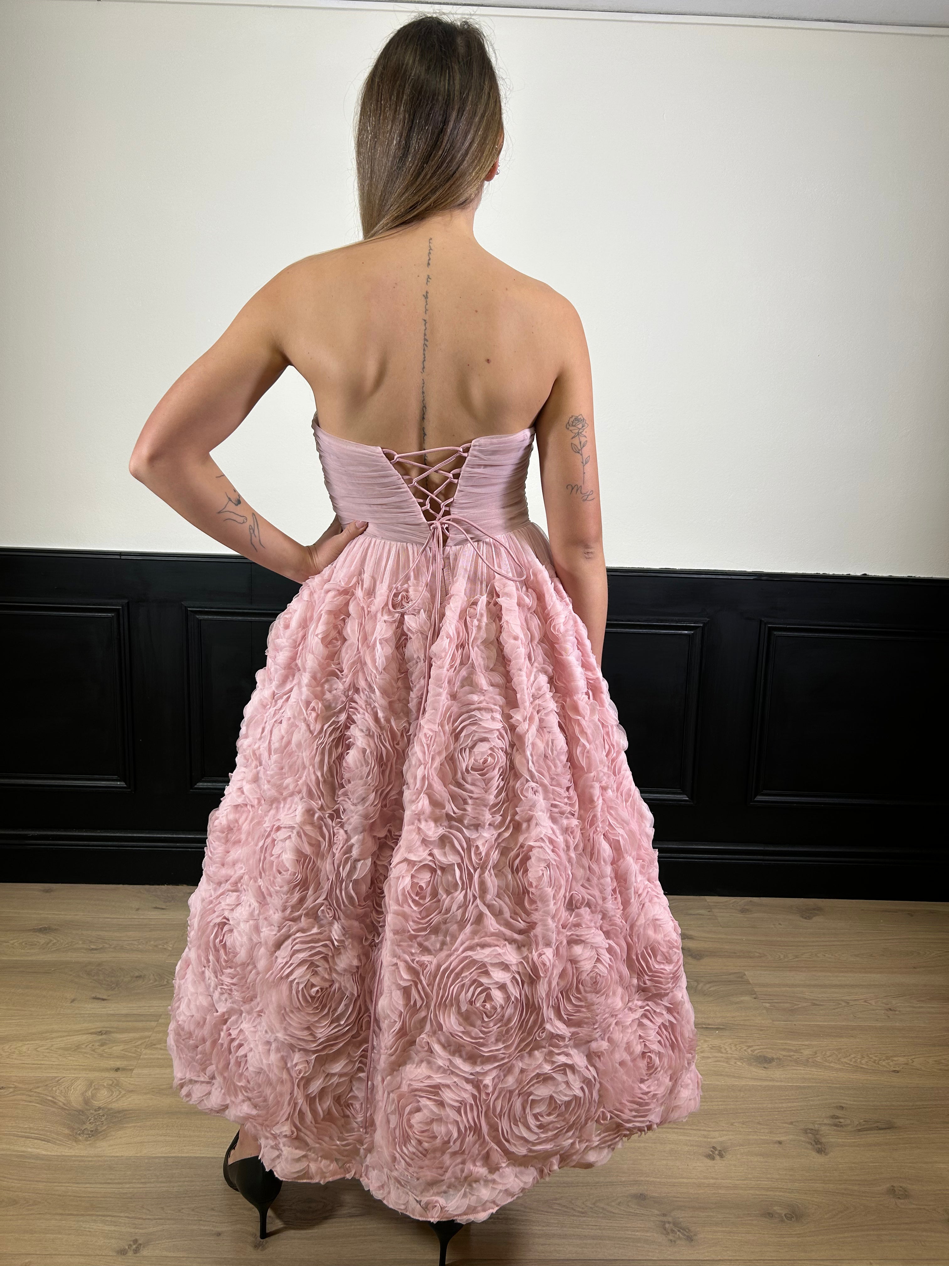 Abito tulle con rose