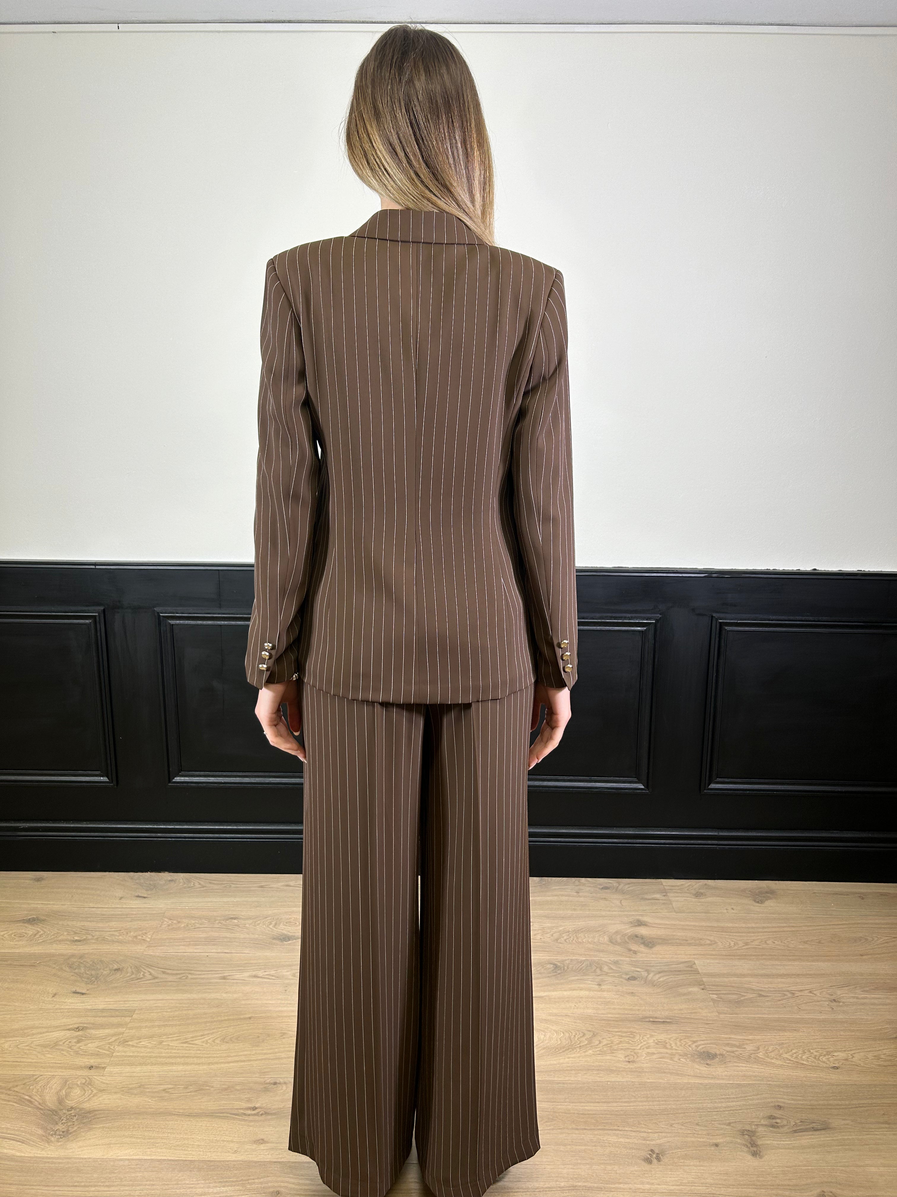 Tailleur in cady gessato marrone
