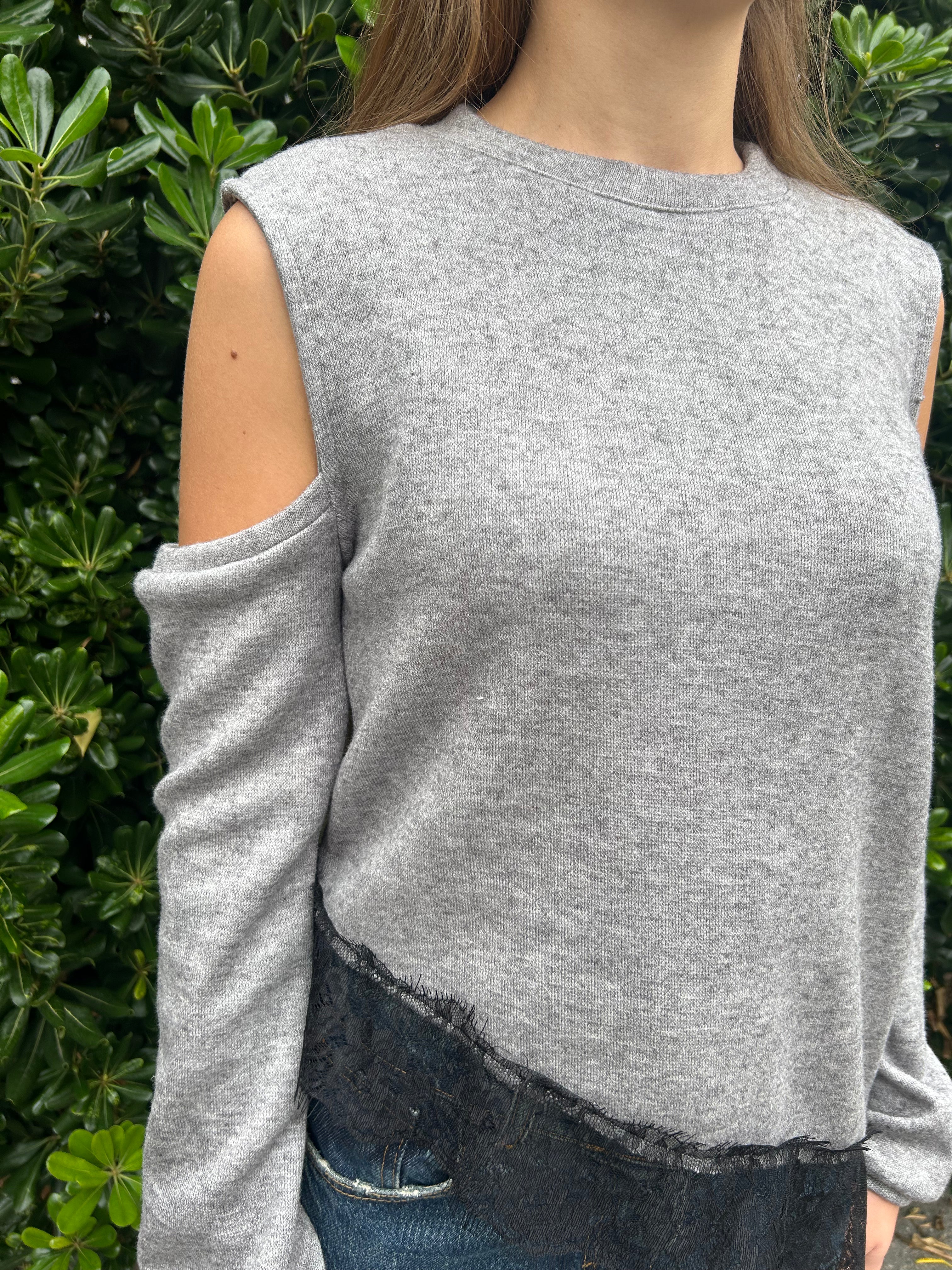 Felpa con spalle scoperte