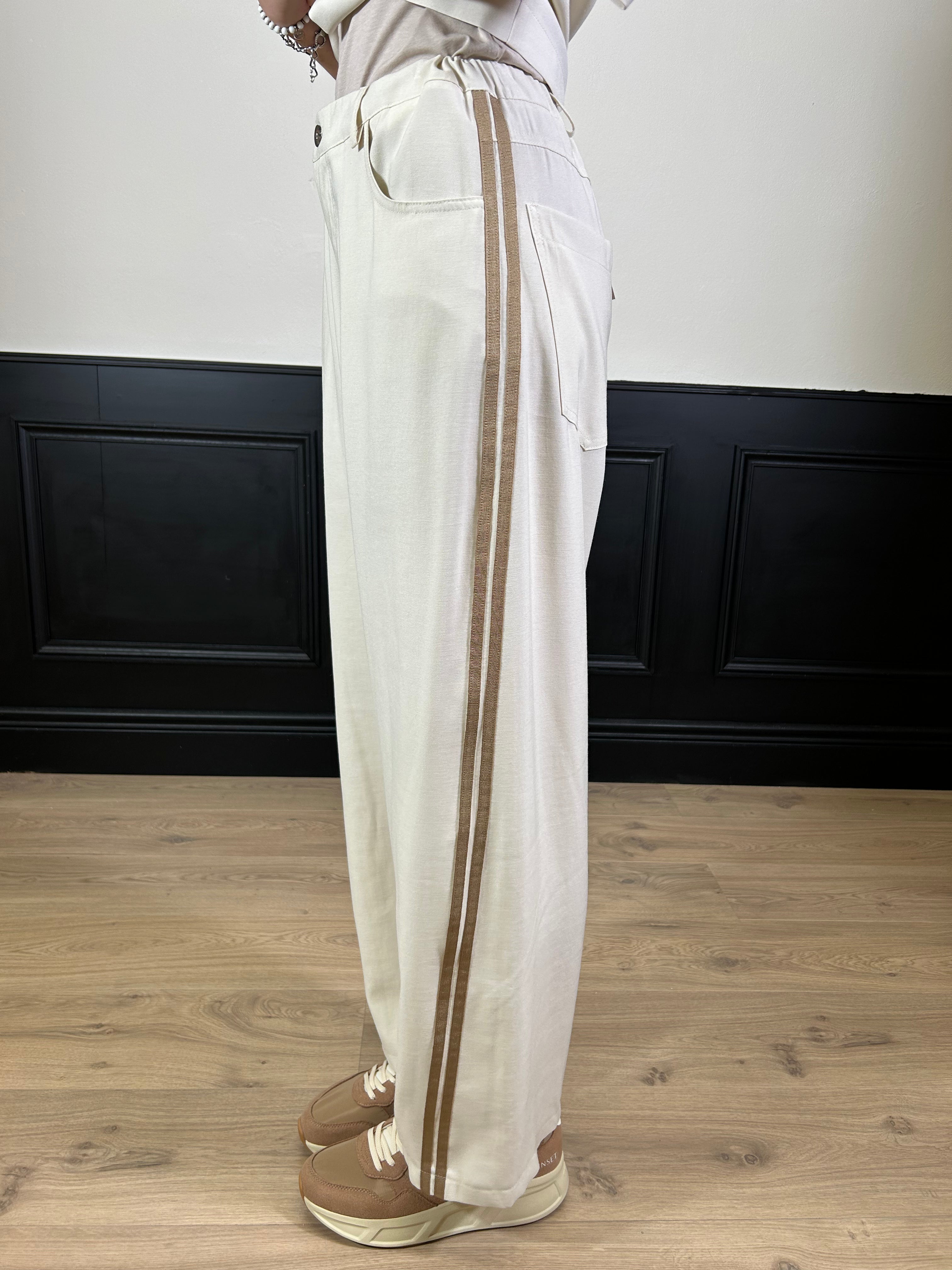 Completo con giacca manica corta e pantalone largo