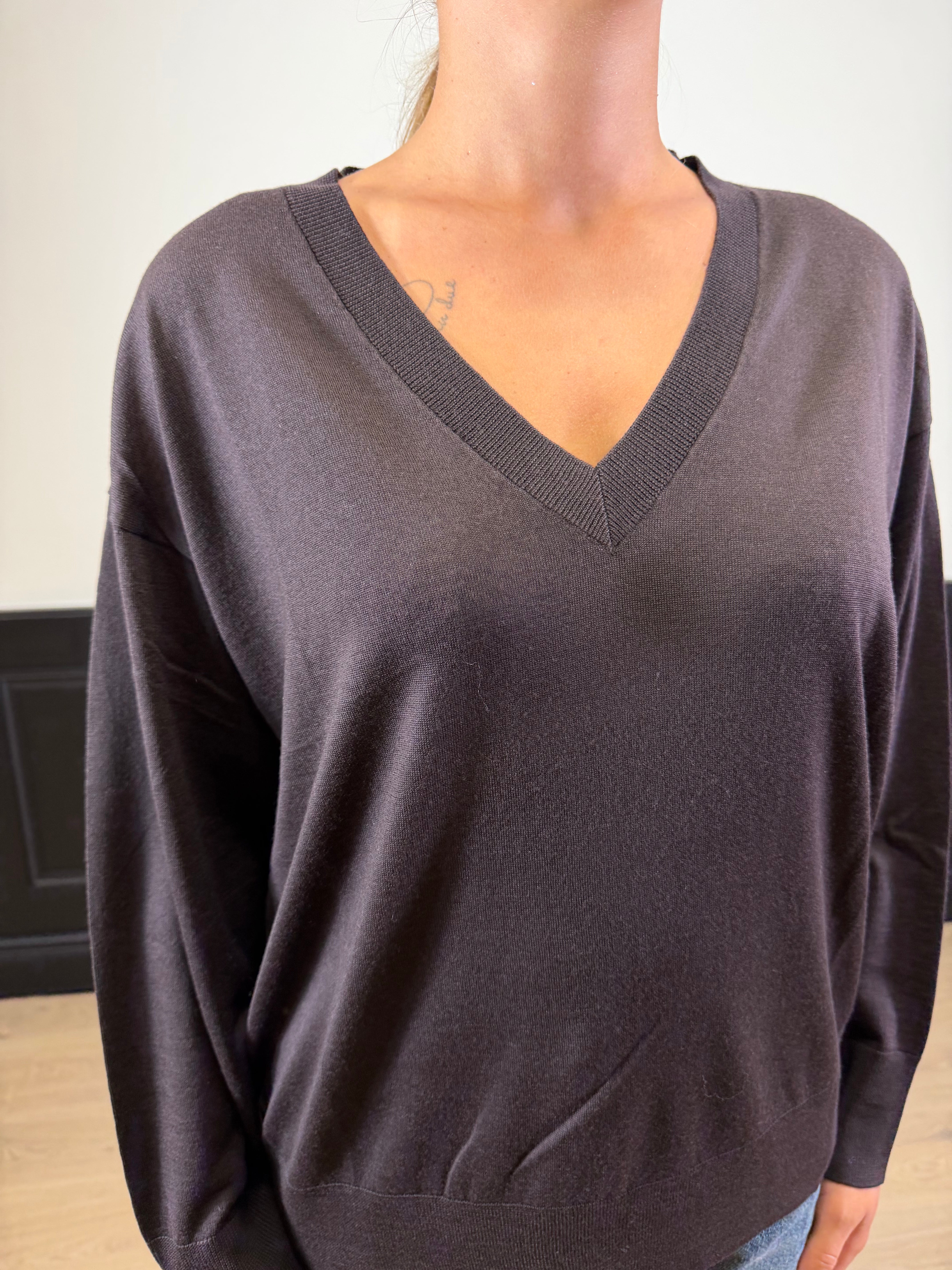 Maglia scollo a V oversize in lana