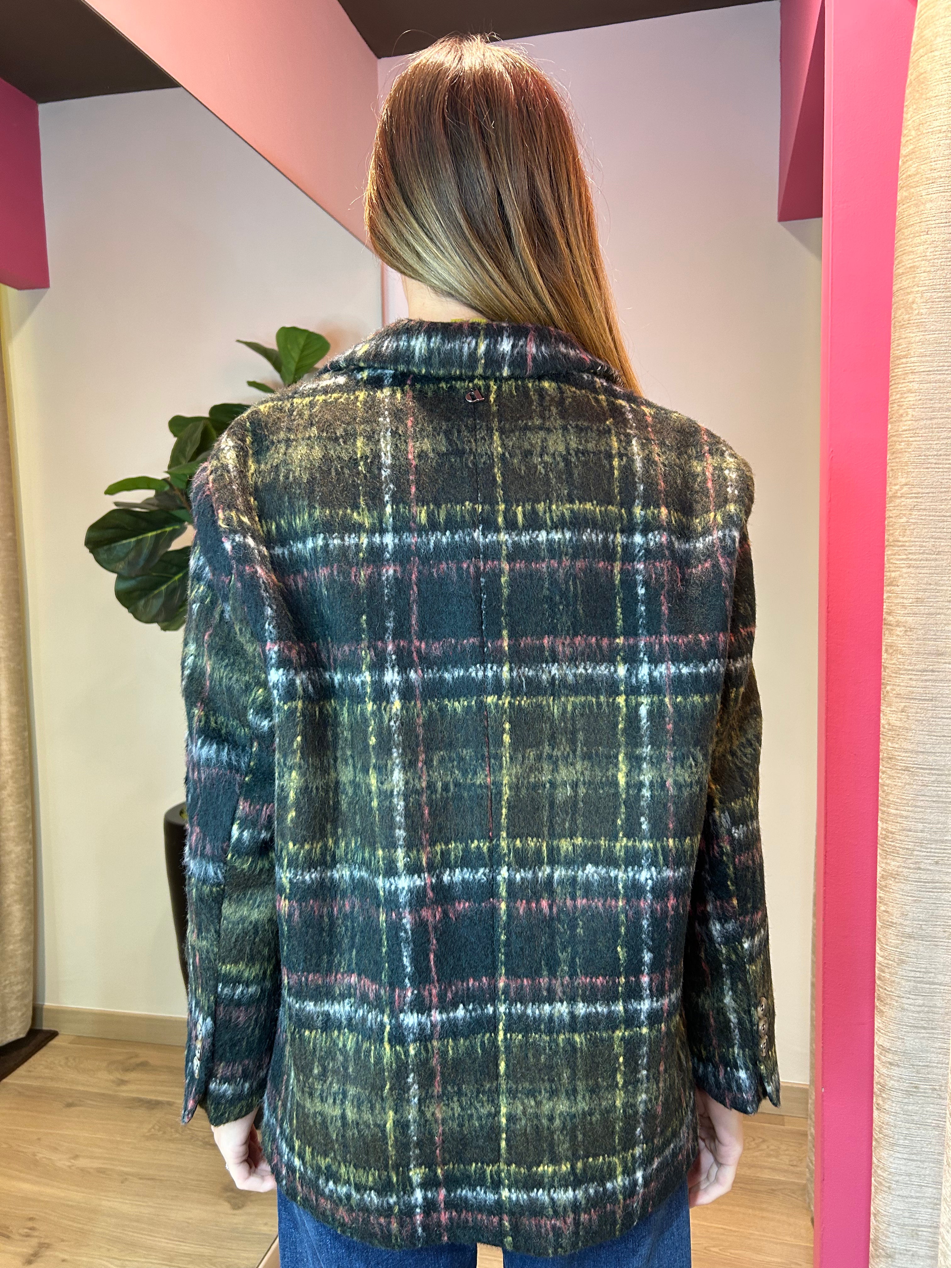 Blazer a quadri con bottoni e spille decorative