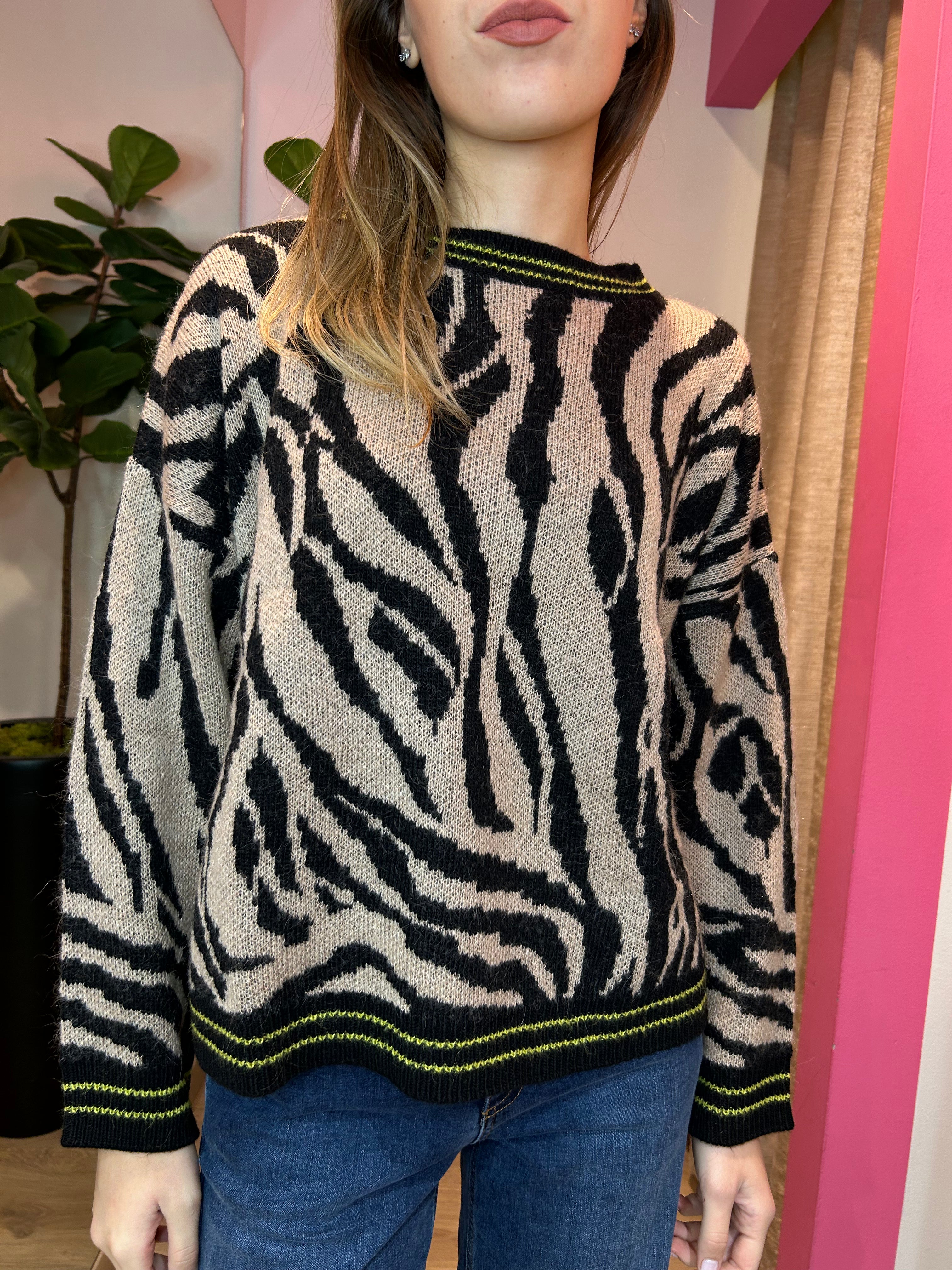 Pullover fantasia zebrata