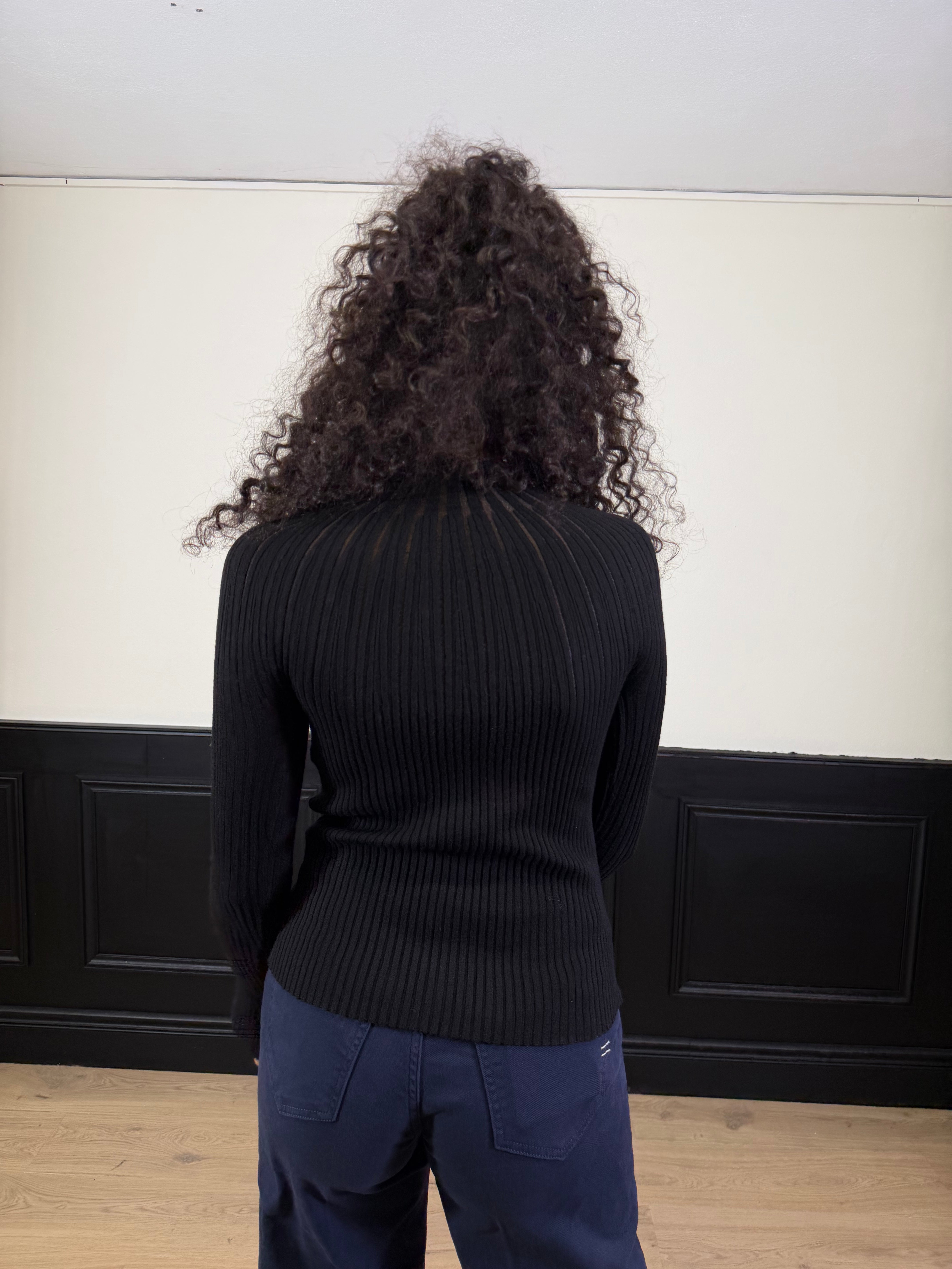 Maglia aderente con trasparenze