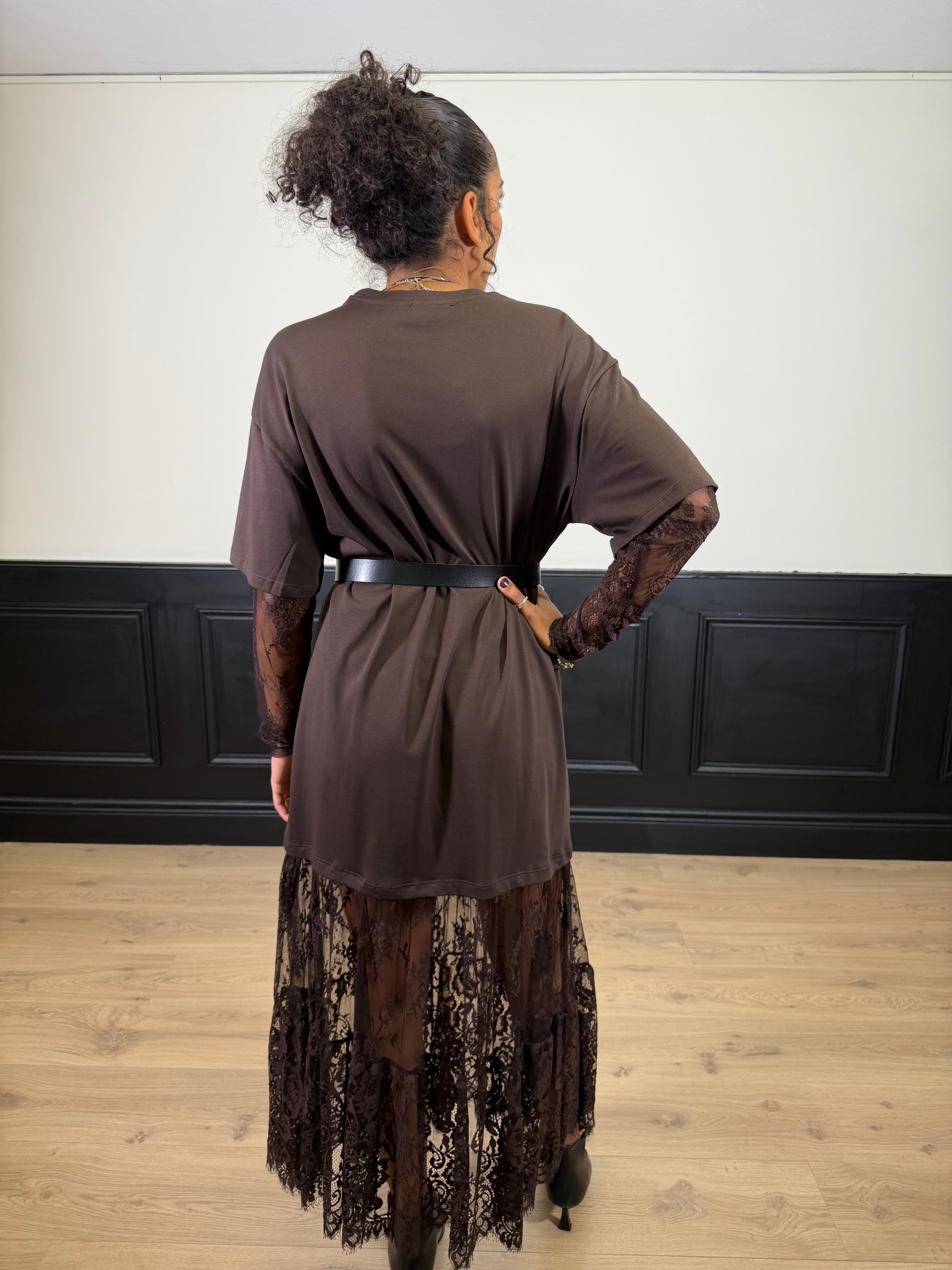 Maxi abito con pizzo