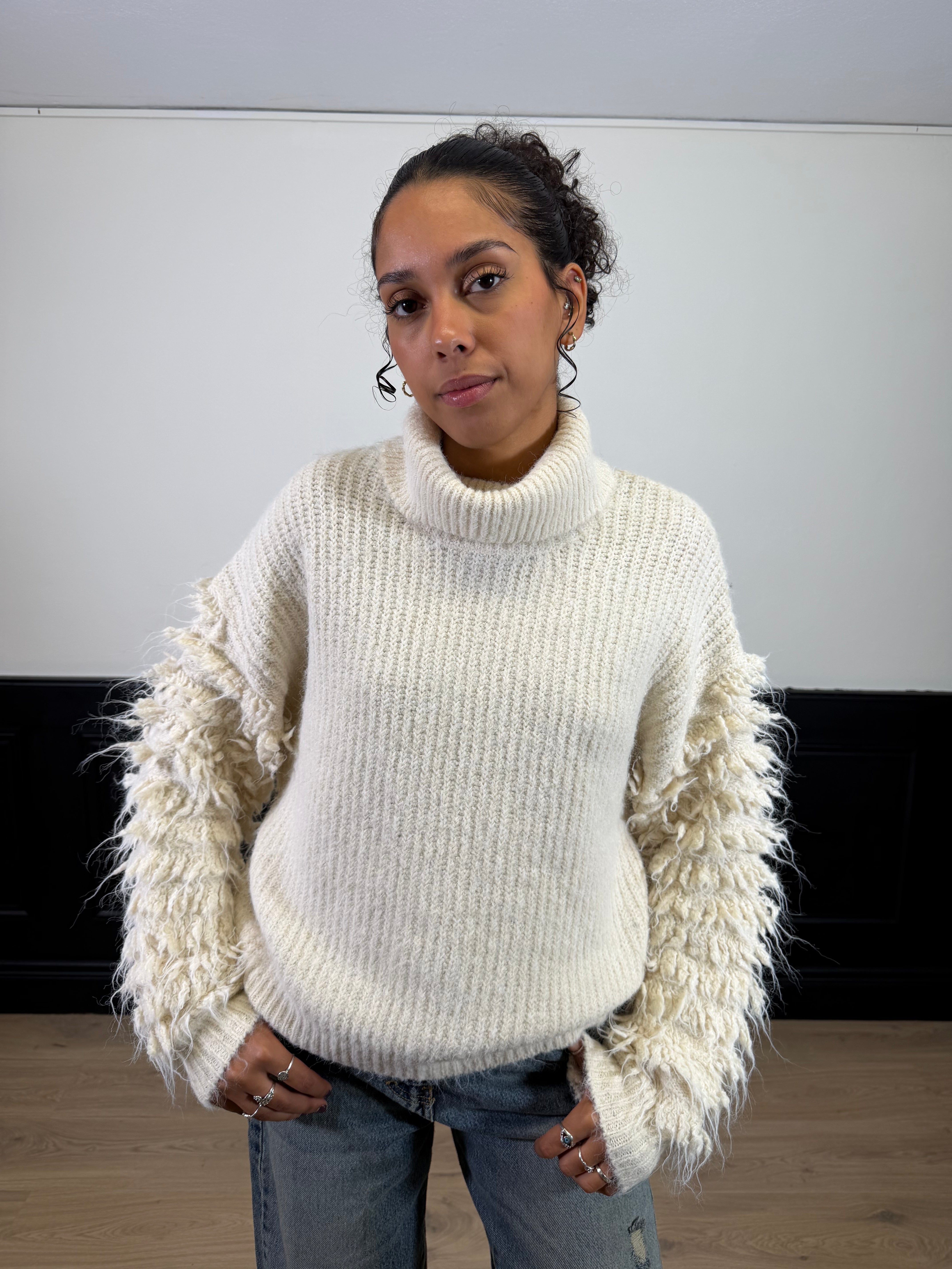 Maglione con maniche ampie