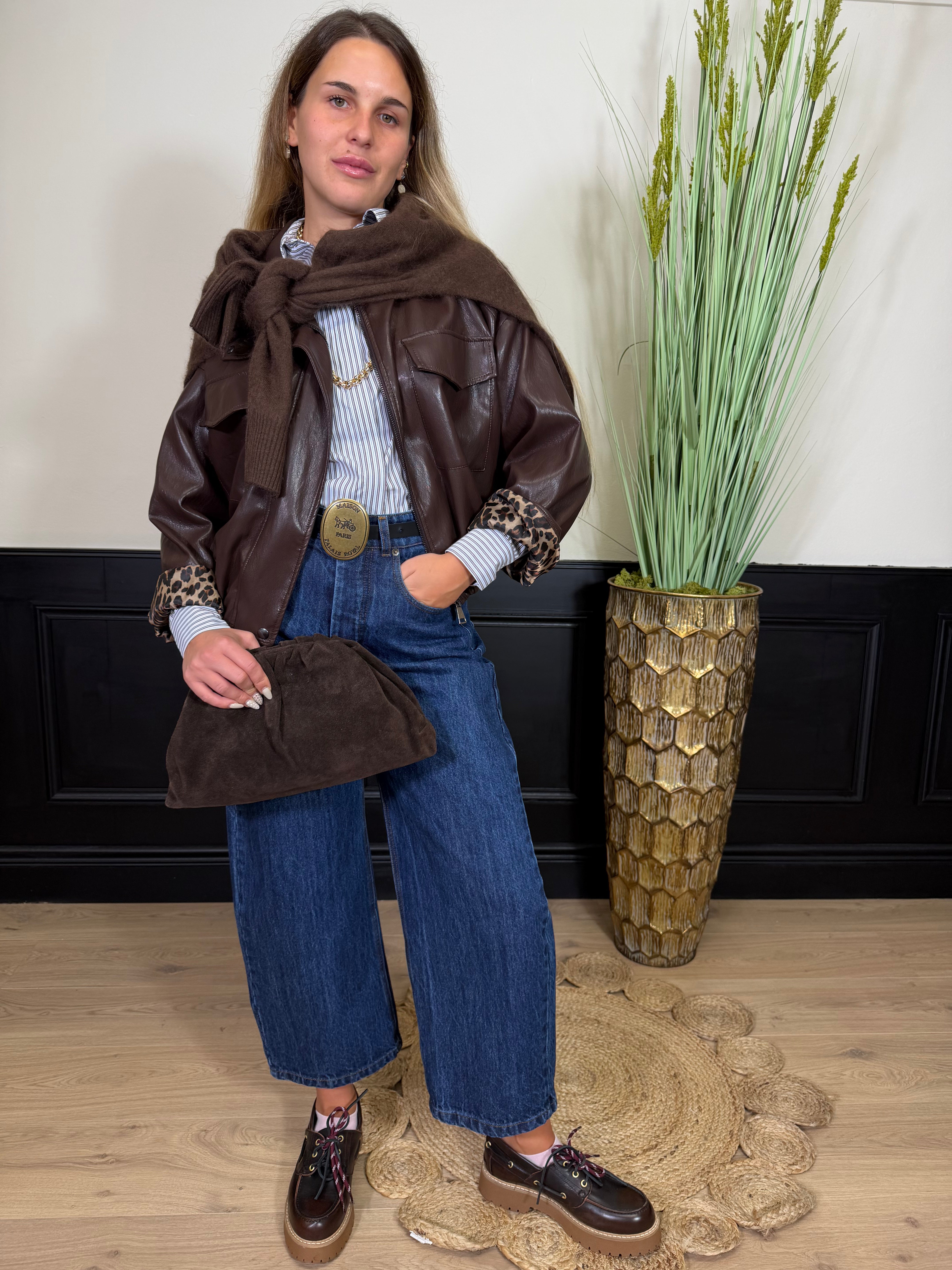 Jeans mom fit con cintura