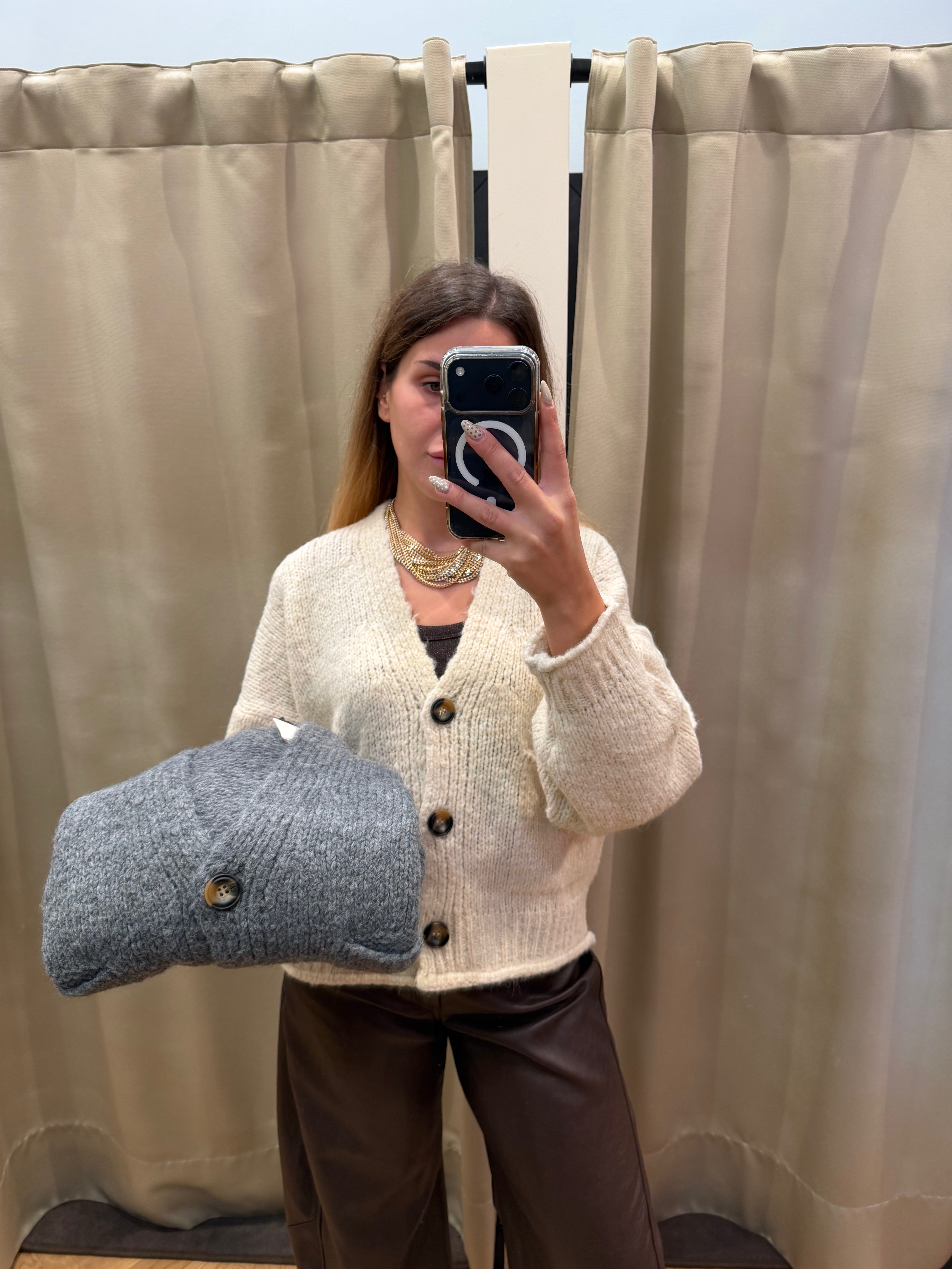Cardigan oversize con bottoni