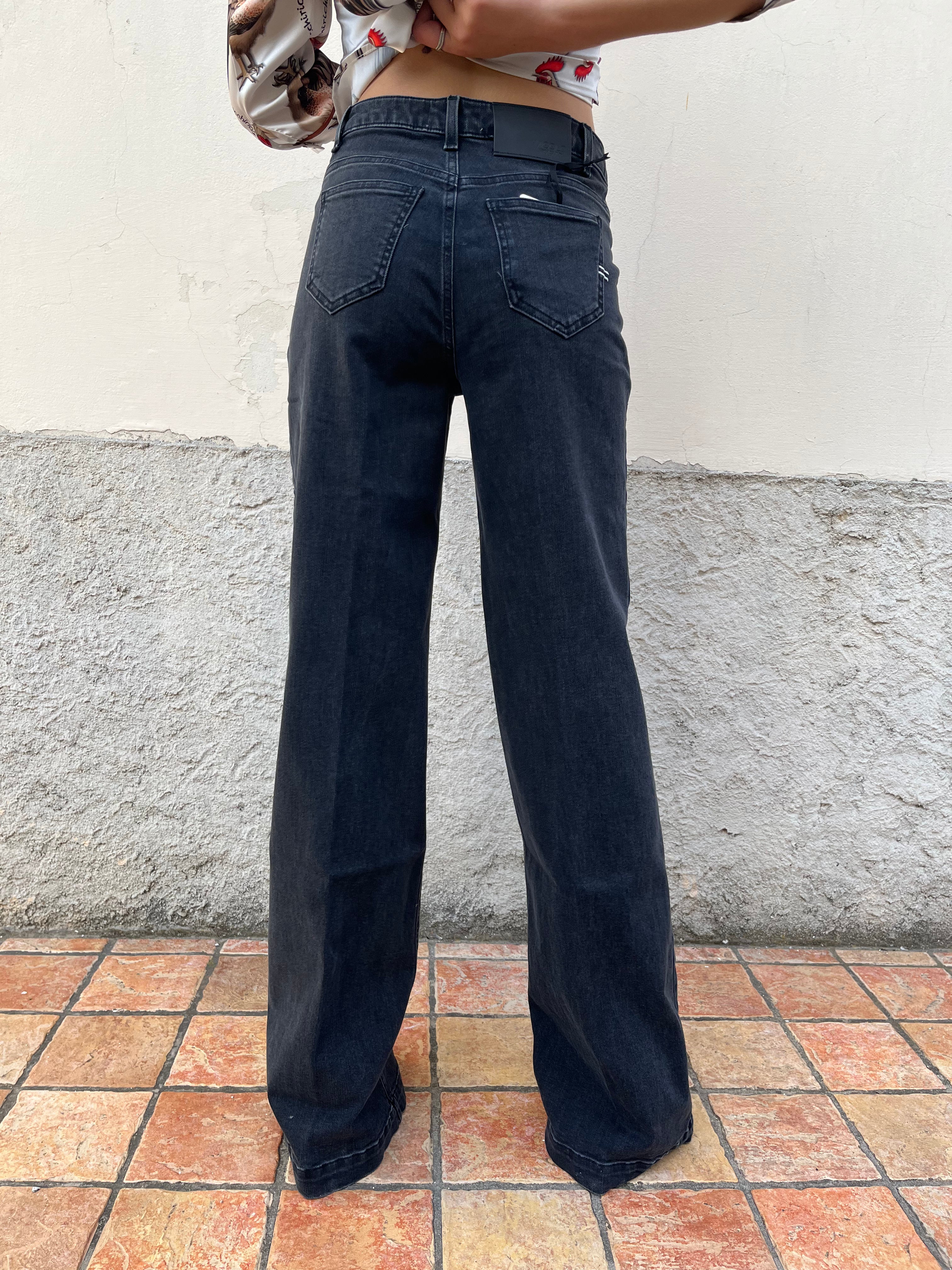 Jeans Giudith nero con bottoni