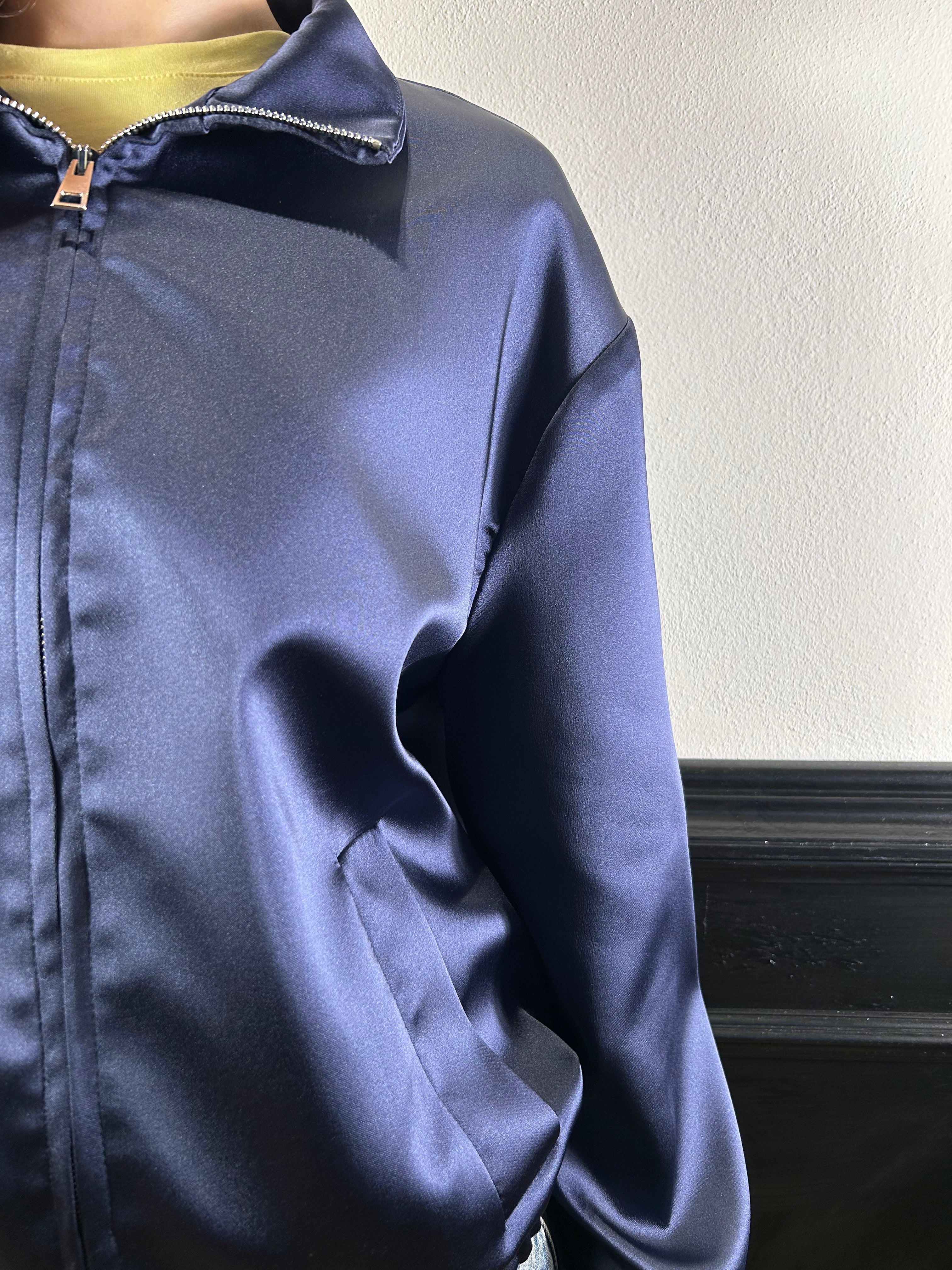 Bomber con colletto blu