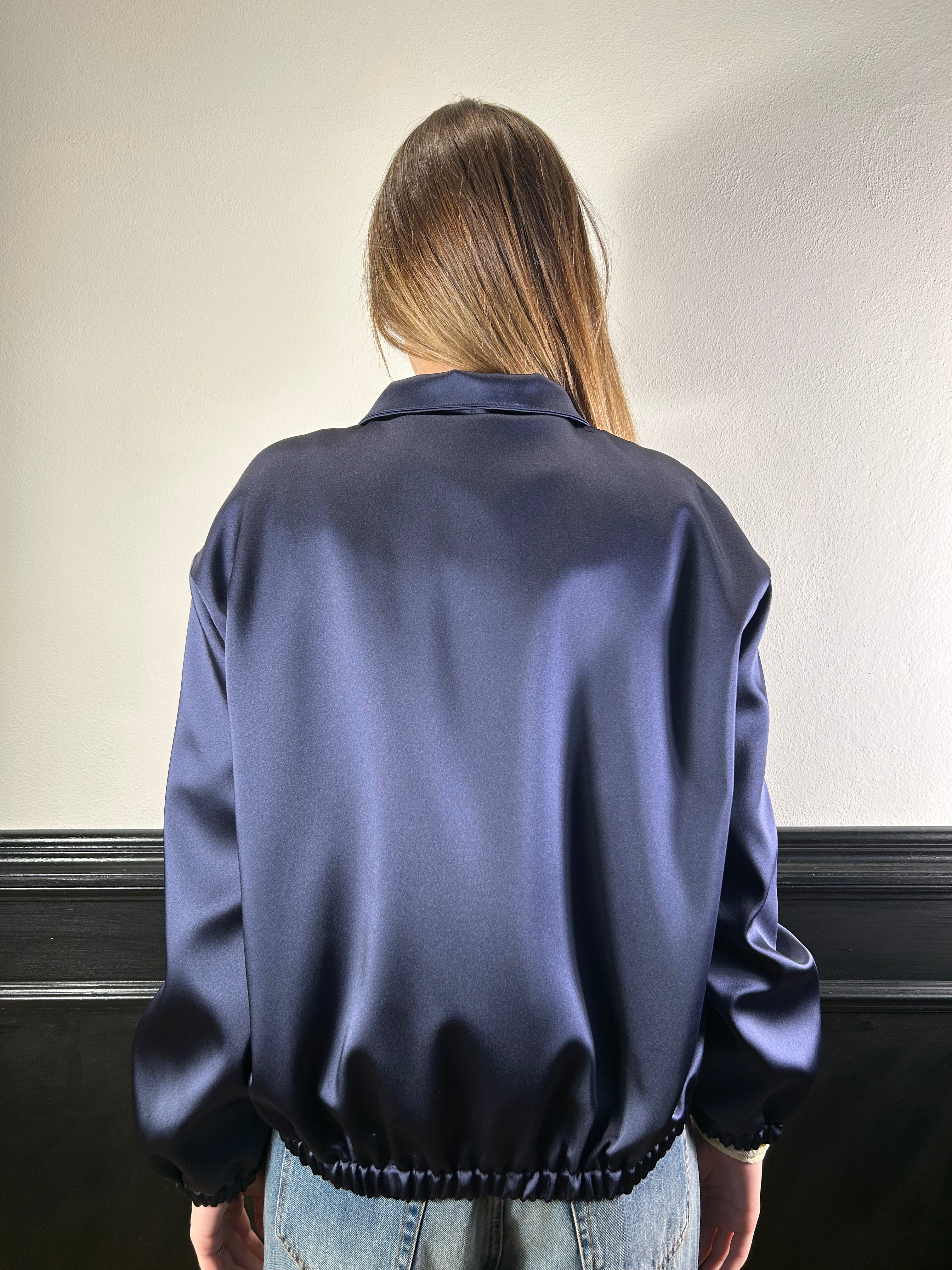 Bomber con colletto blu