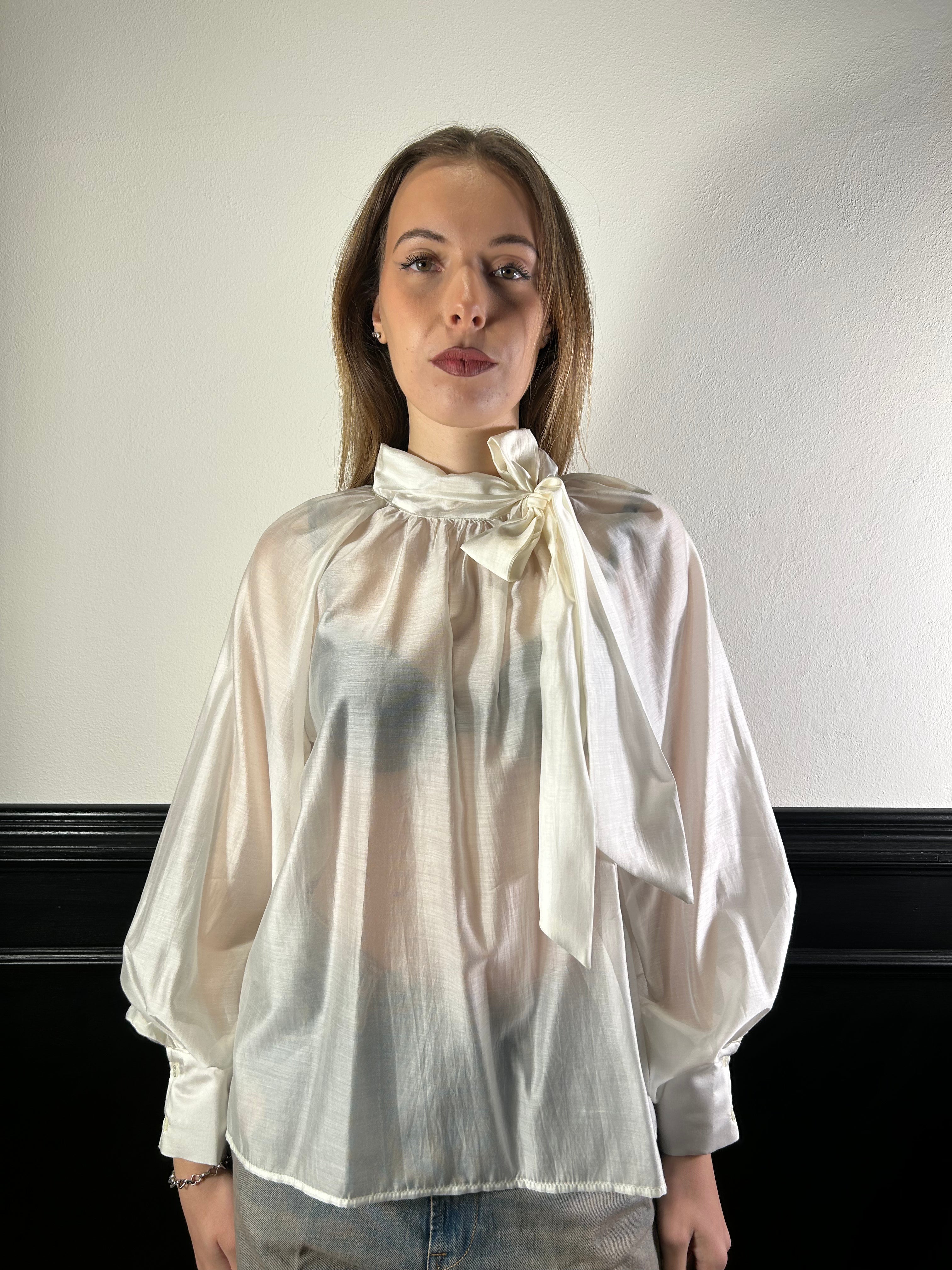 Camicia con fiocco in organza