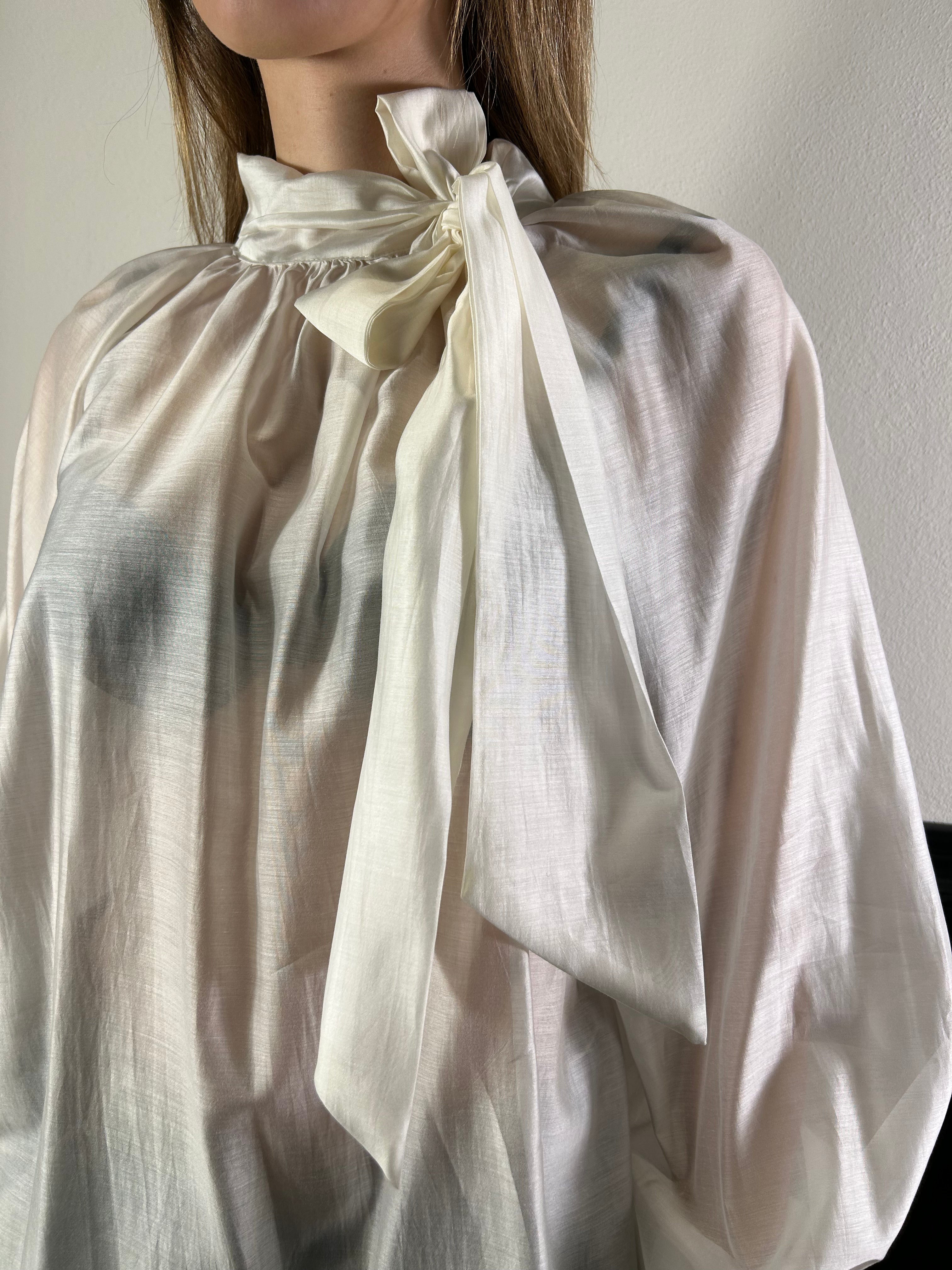 Camicia con fiocco in organza