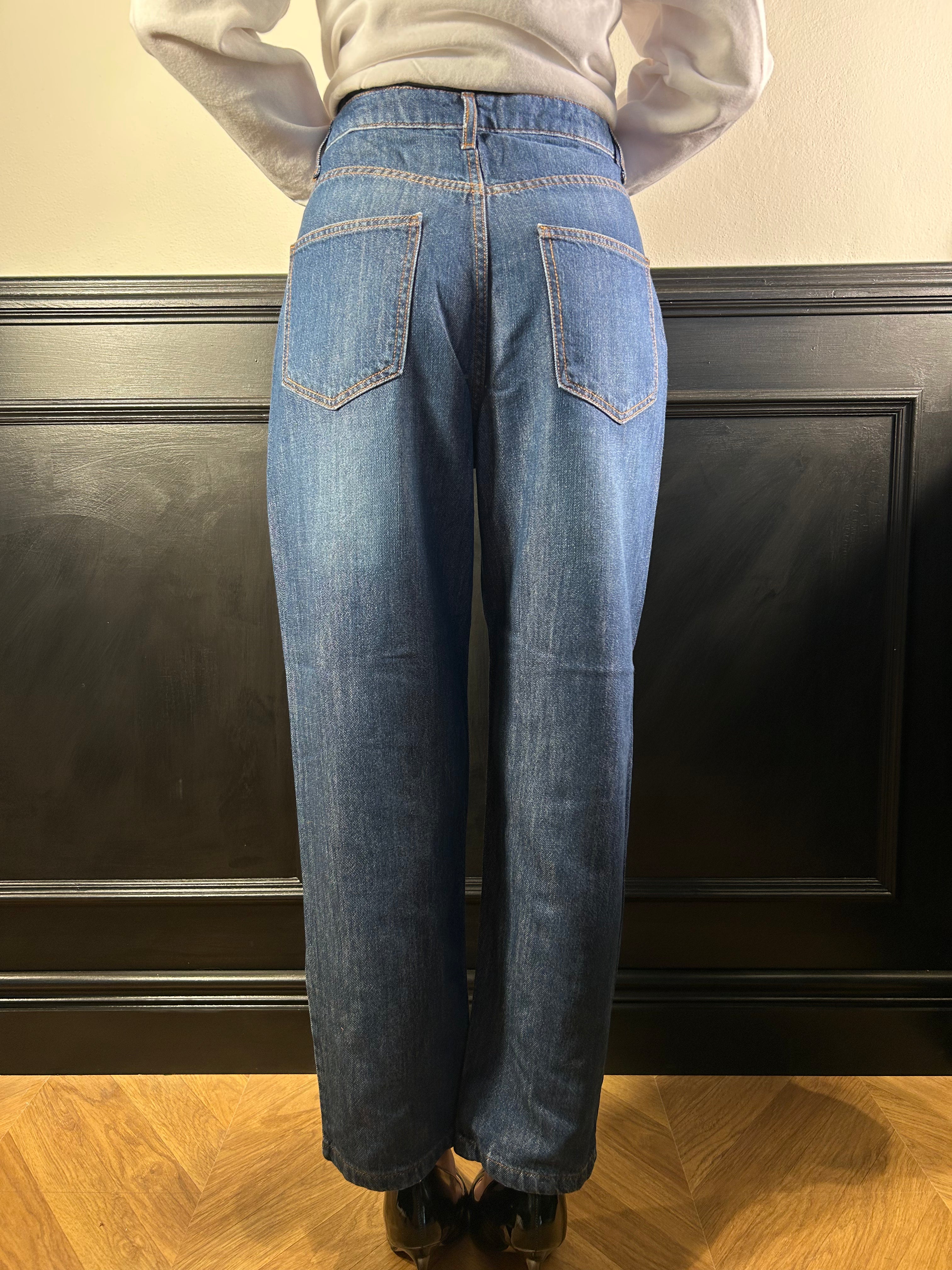 Jeans Carla_24 baggy fit con chiusura fibbia