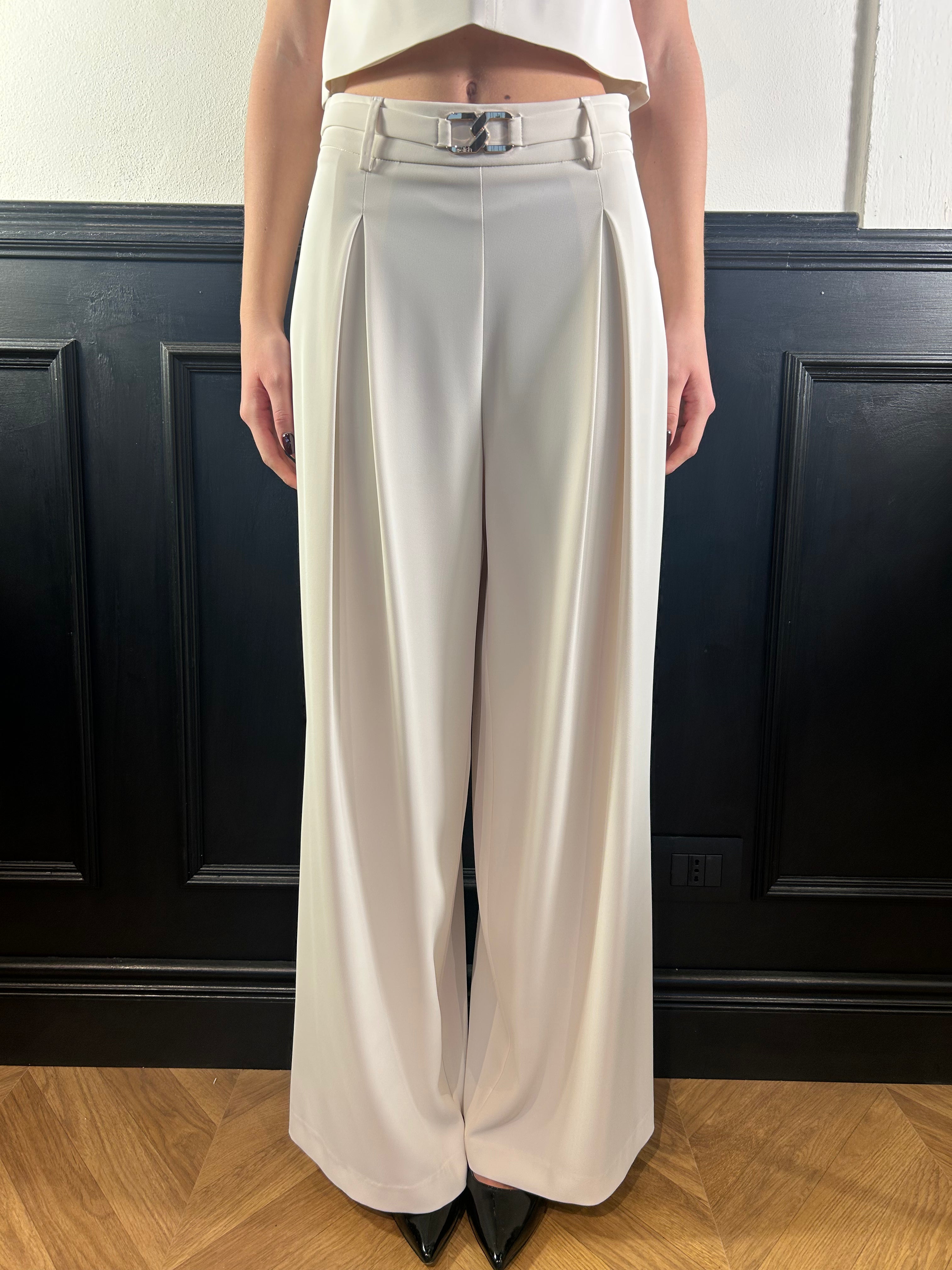 Completo blusa. pantalone palazzo con fibbia oro