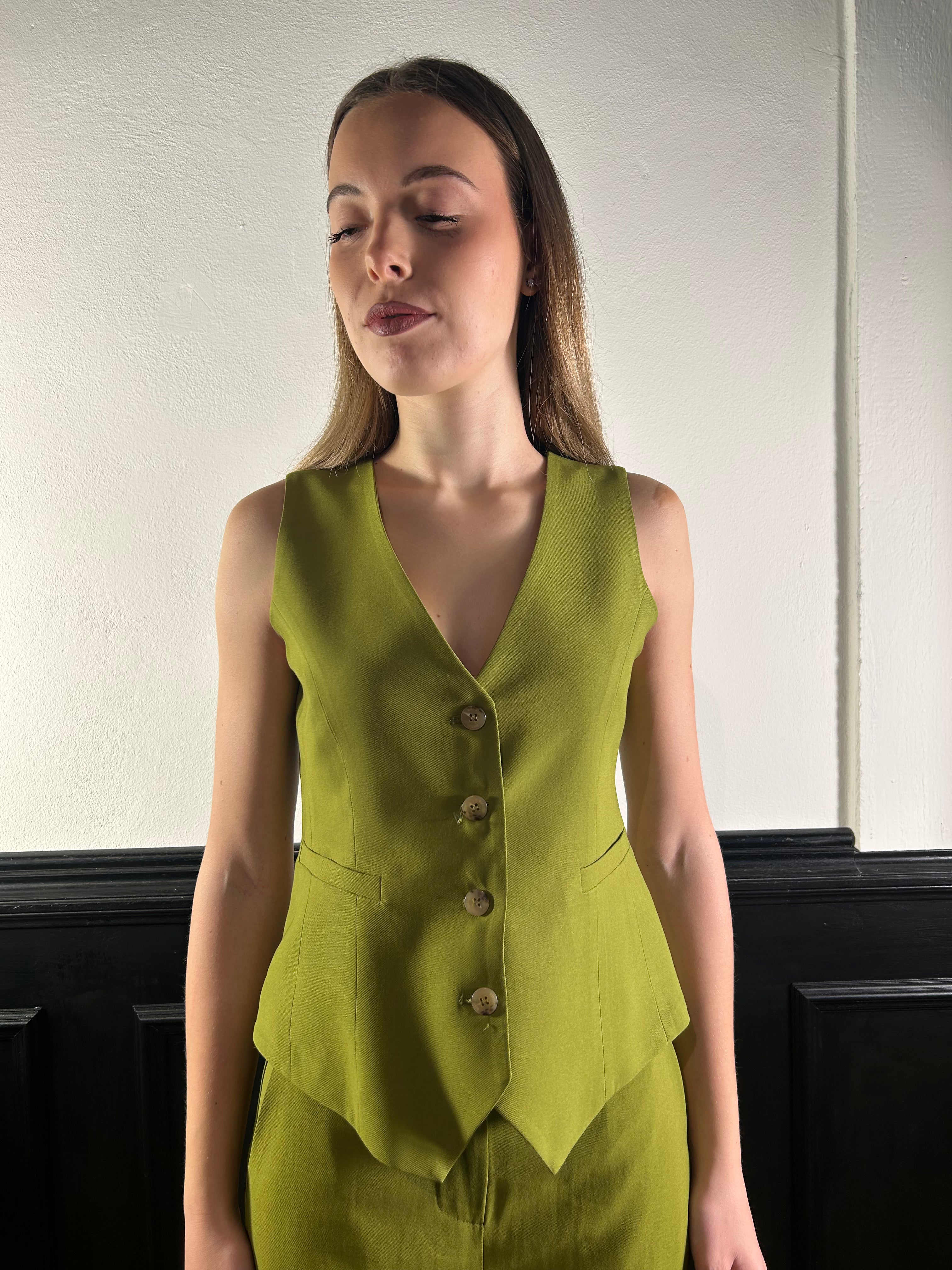 Completo gilet e pantalone verde olio