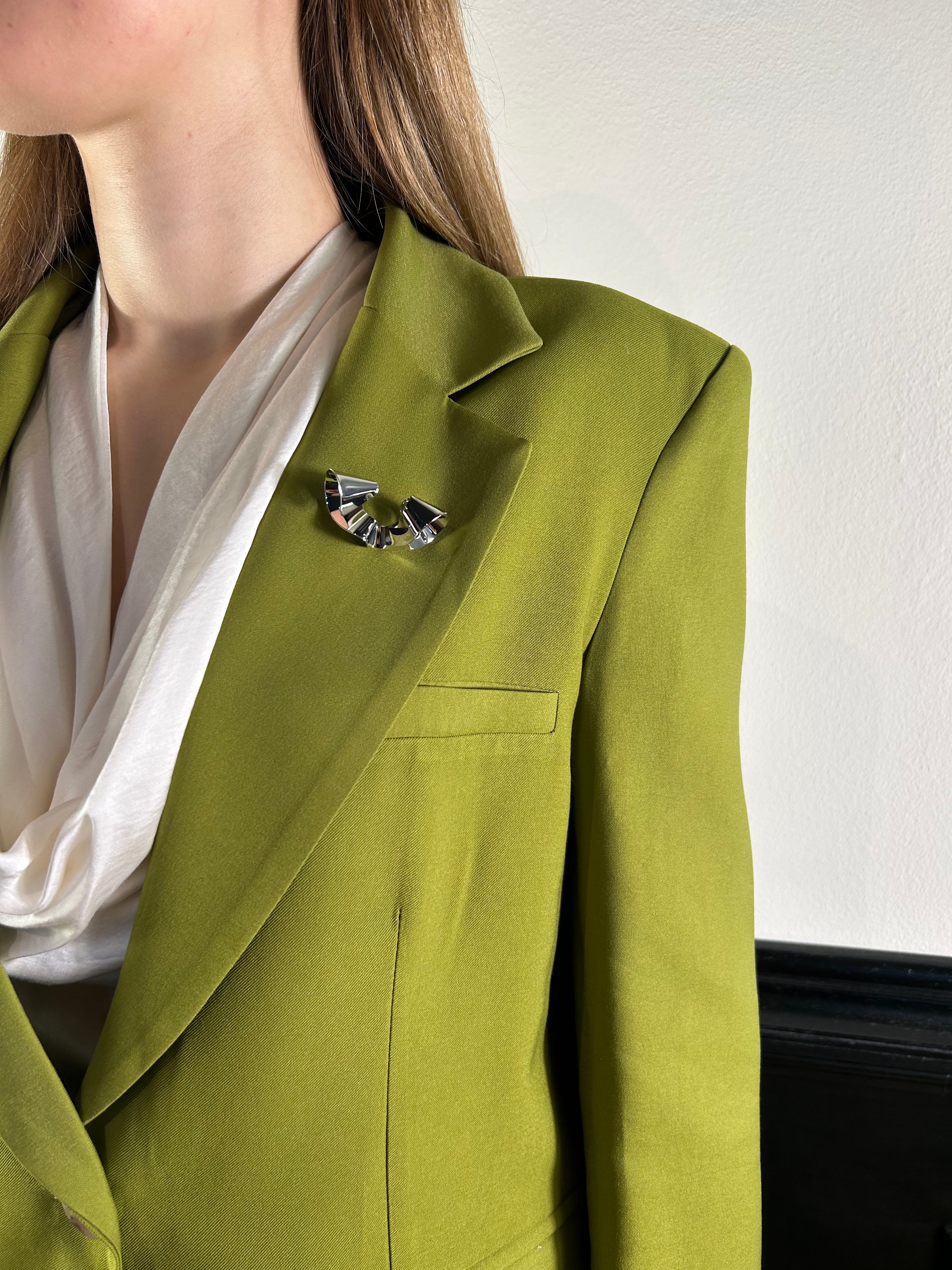 Tailleur in viscosa con giacca dritta e pantalone palazzo verde olio