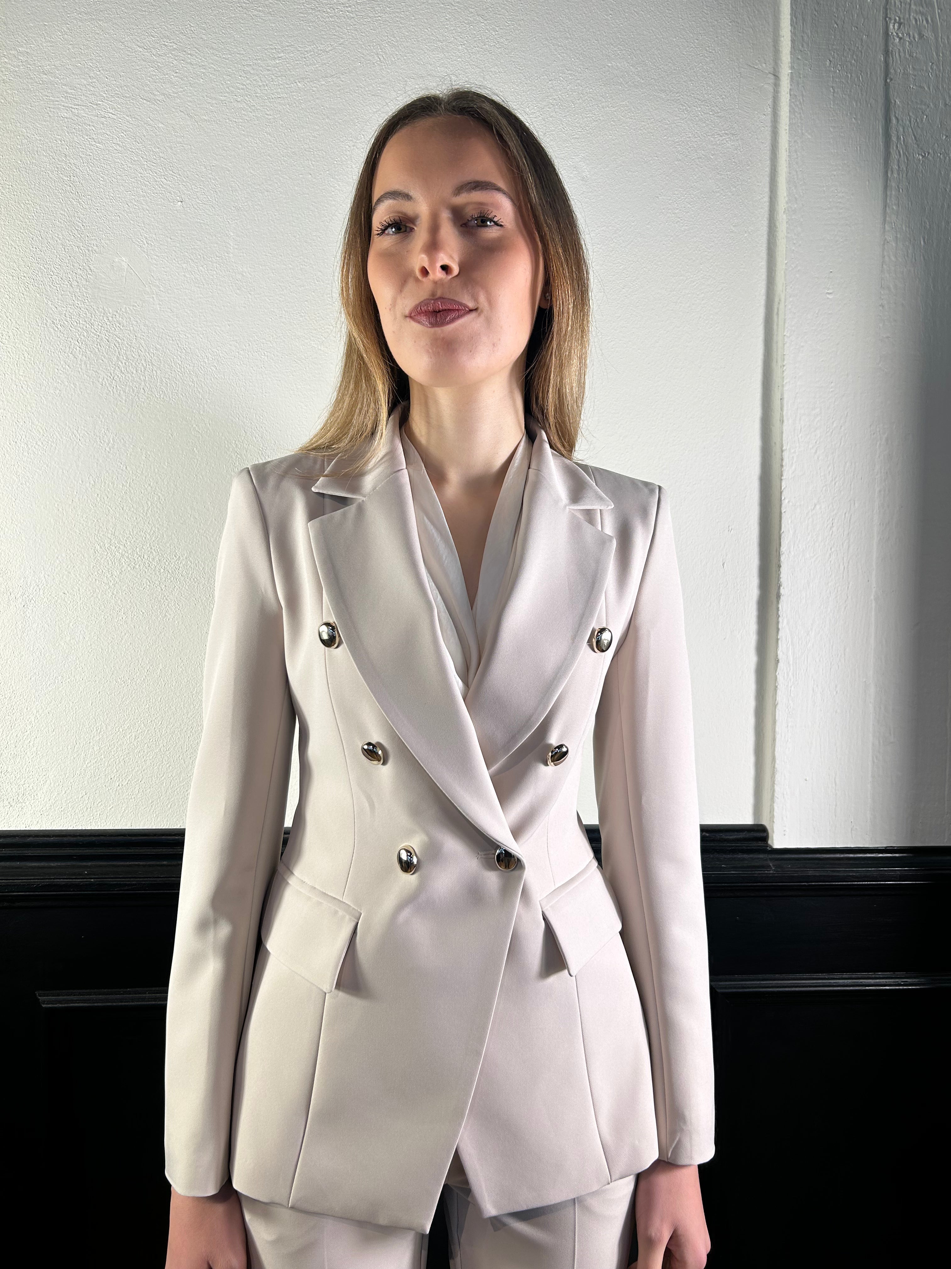 Tailleur giacca doppiopetto e pantalone scampanato avorio