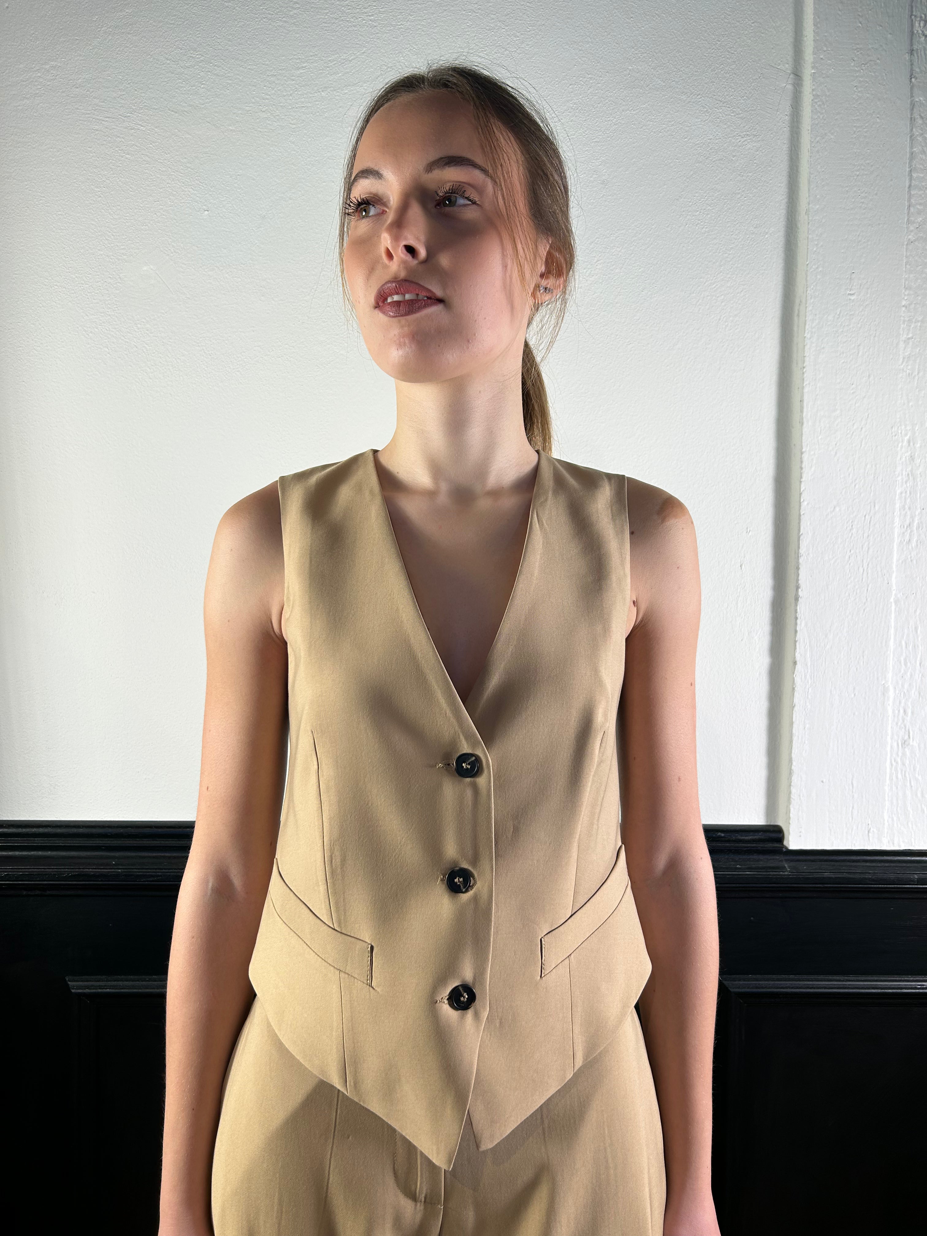 Gilet Danieli_p corto con 3 bottoni