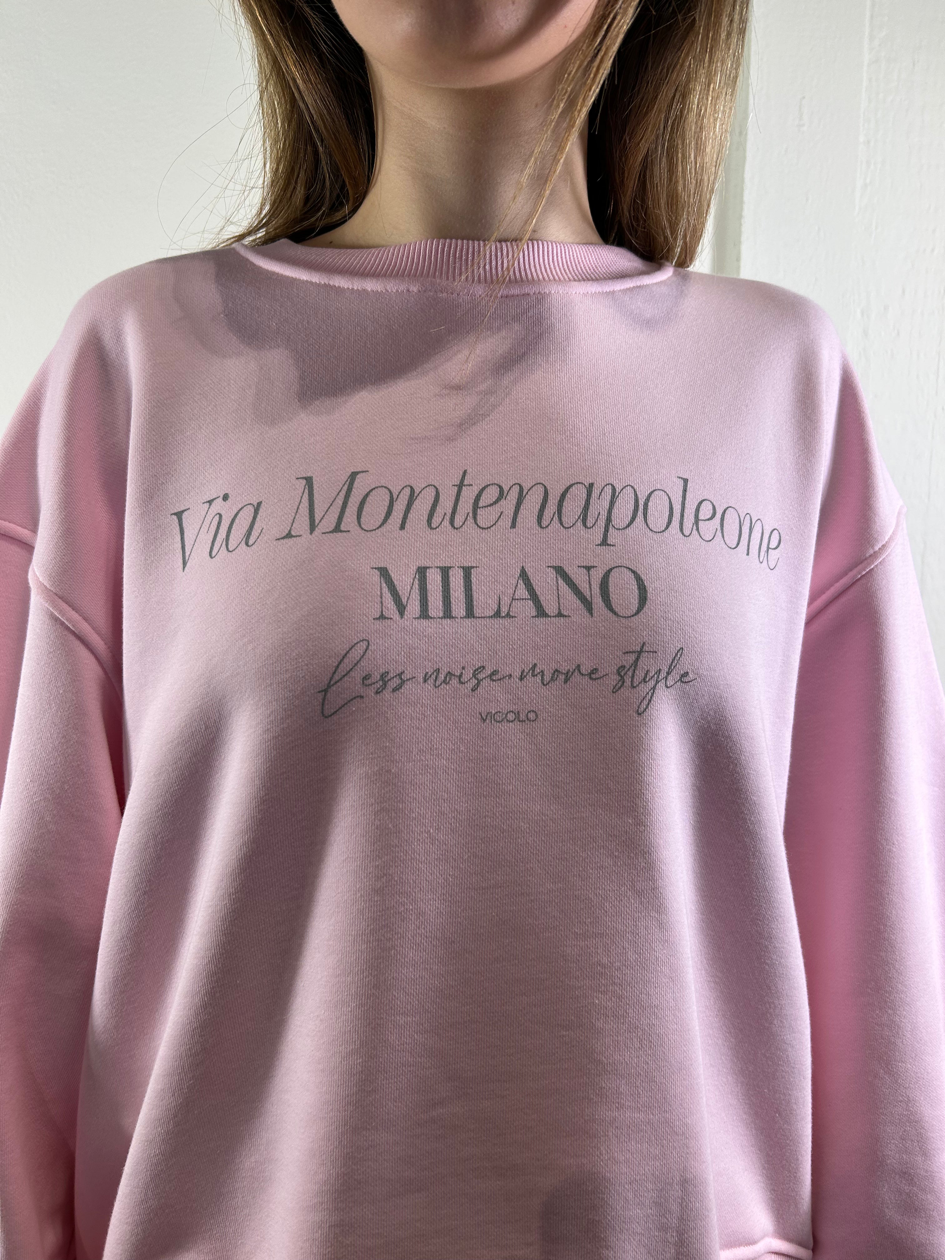 Felpa rosa scritta Via Montenapoleone Milano