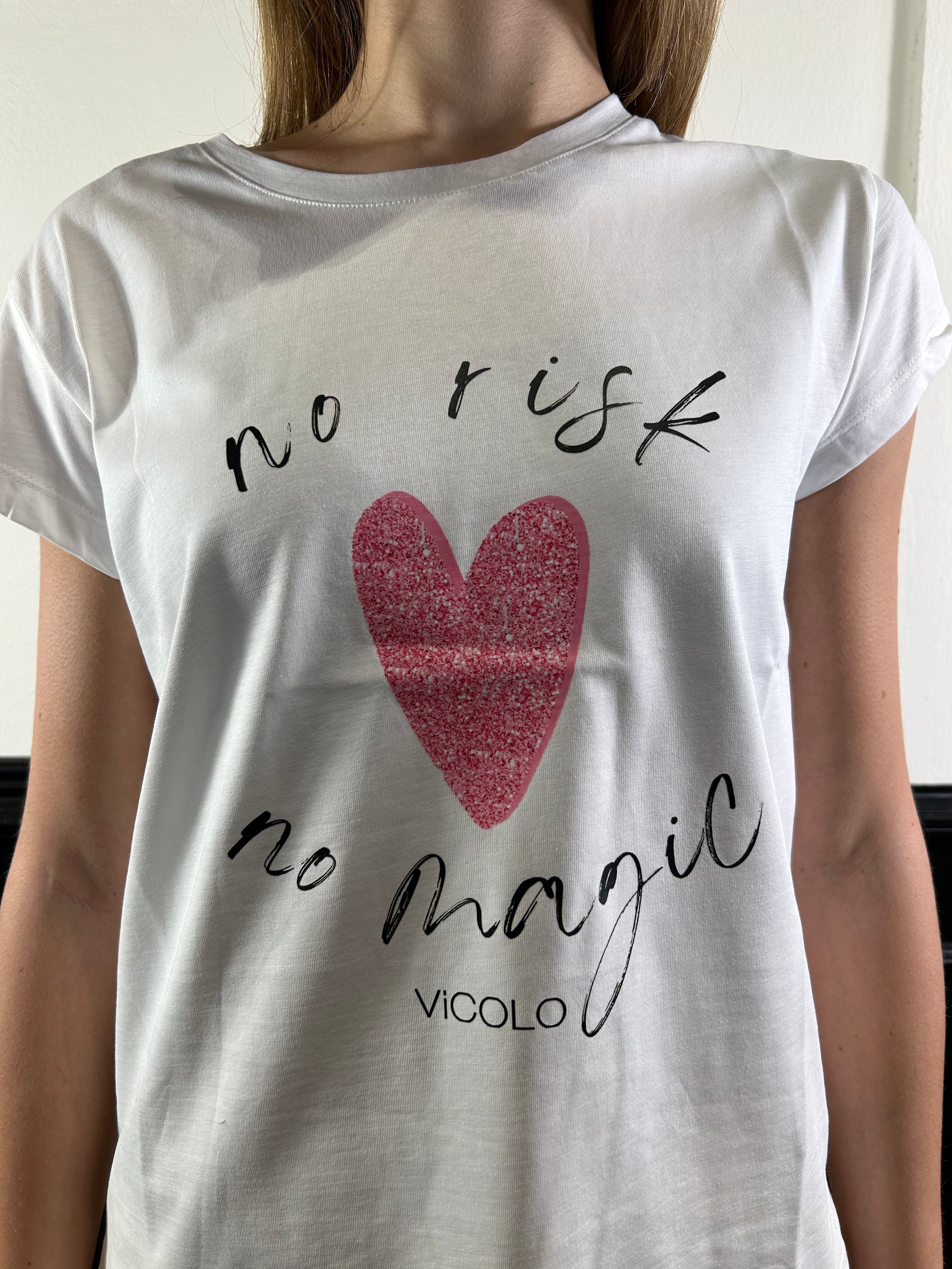 T-shirt stampa cuore rosa e scritta