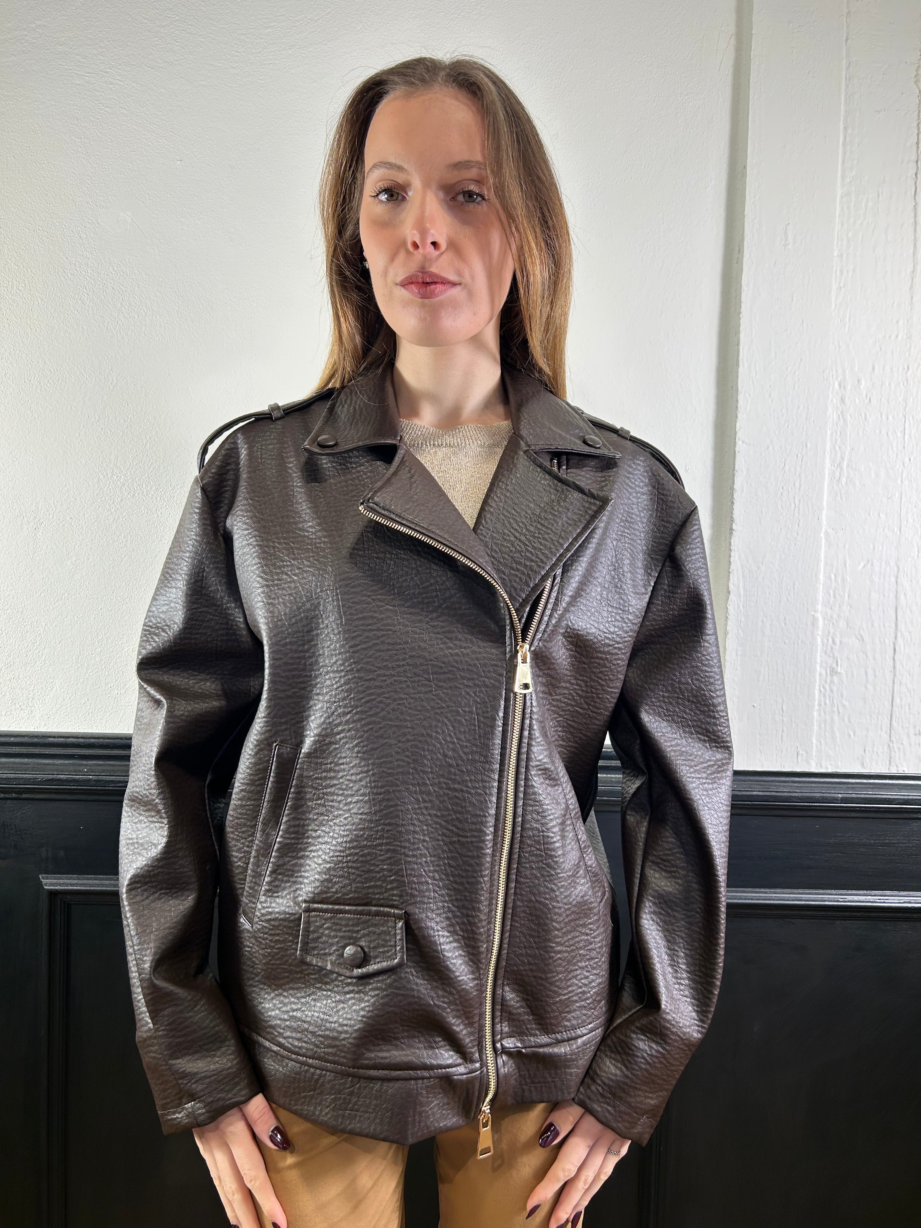 Chiodo in ecopelle oversize