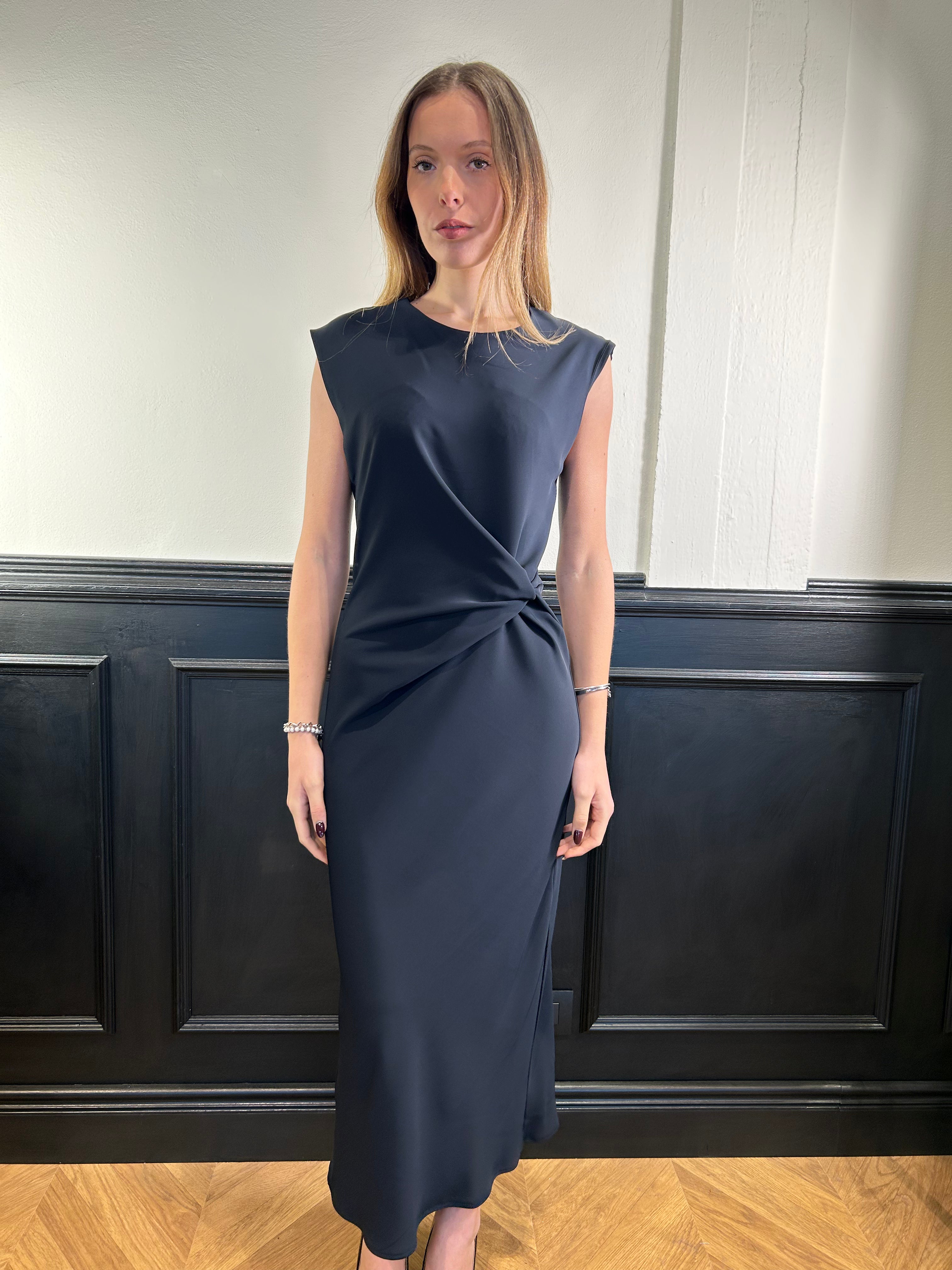 Abito midi dettaglio nodo nero