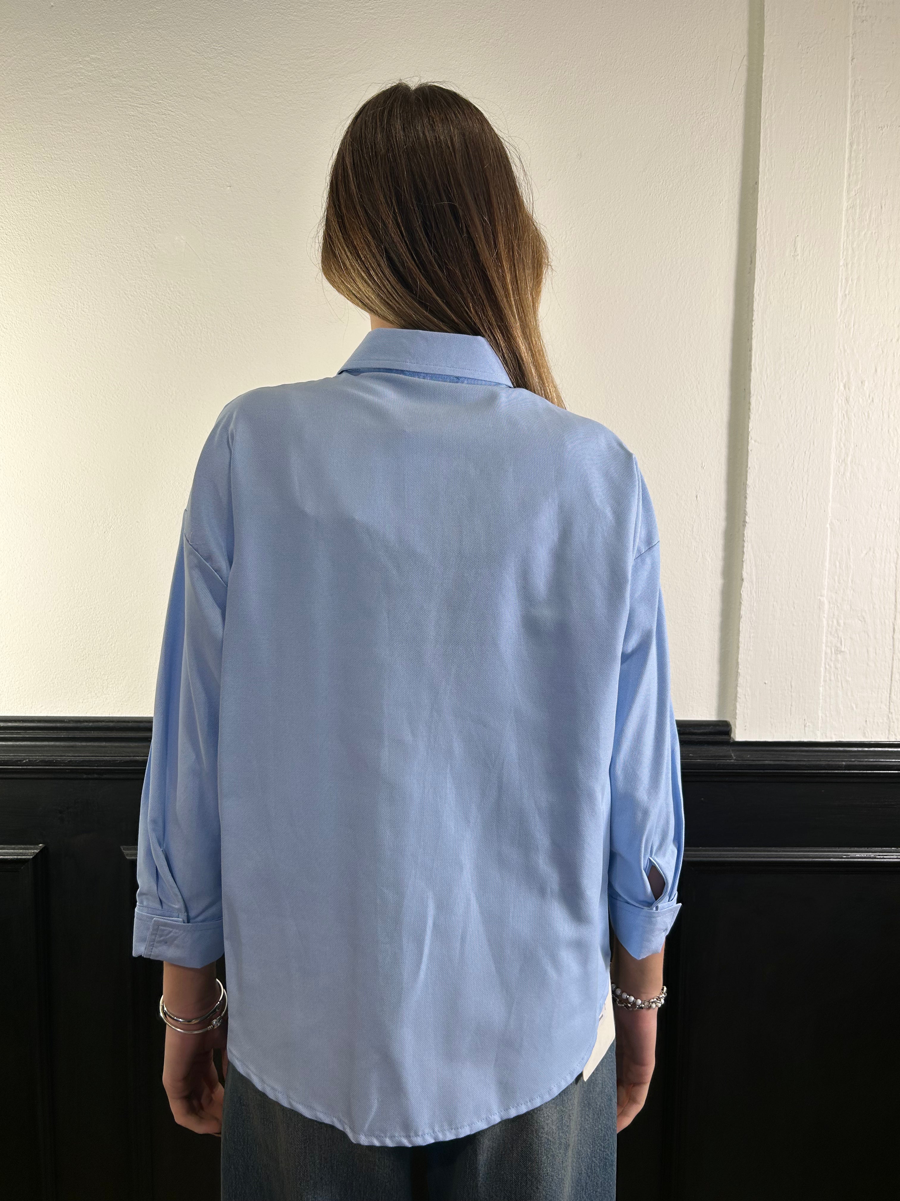 Camicia azzurra over in cotone