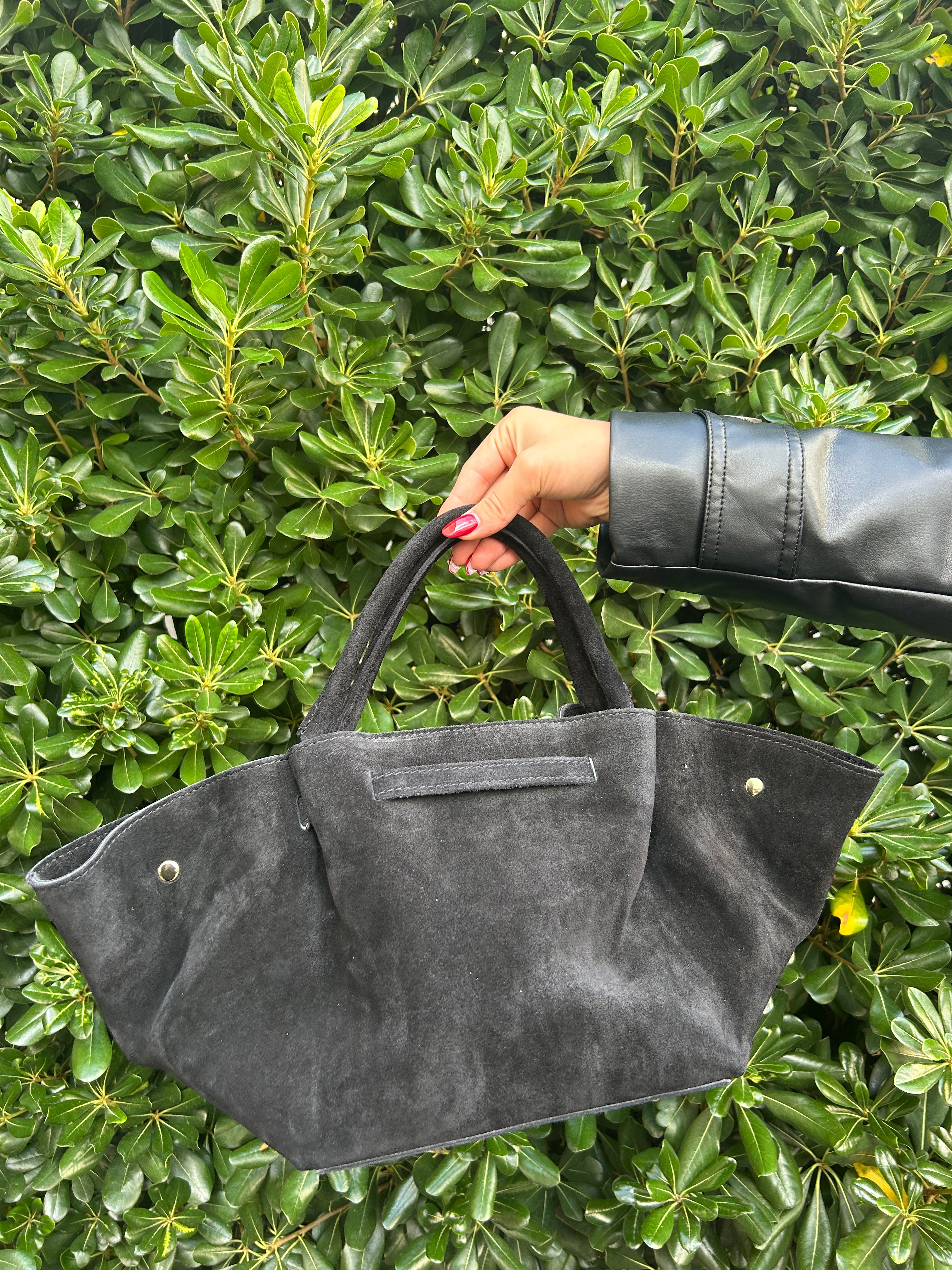 Borsa shopper allungata in suede