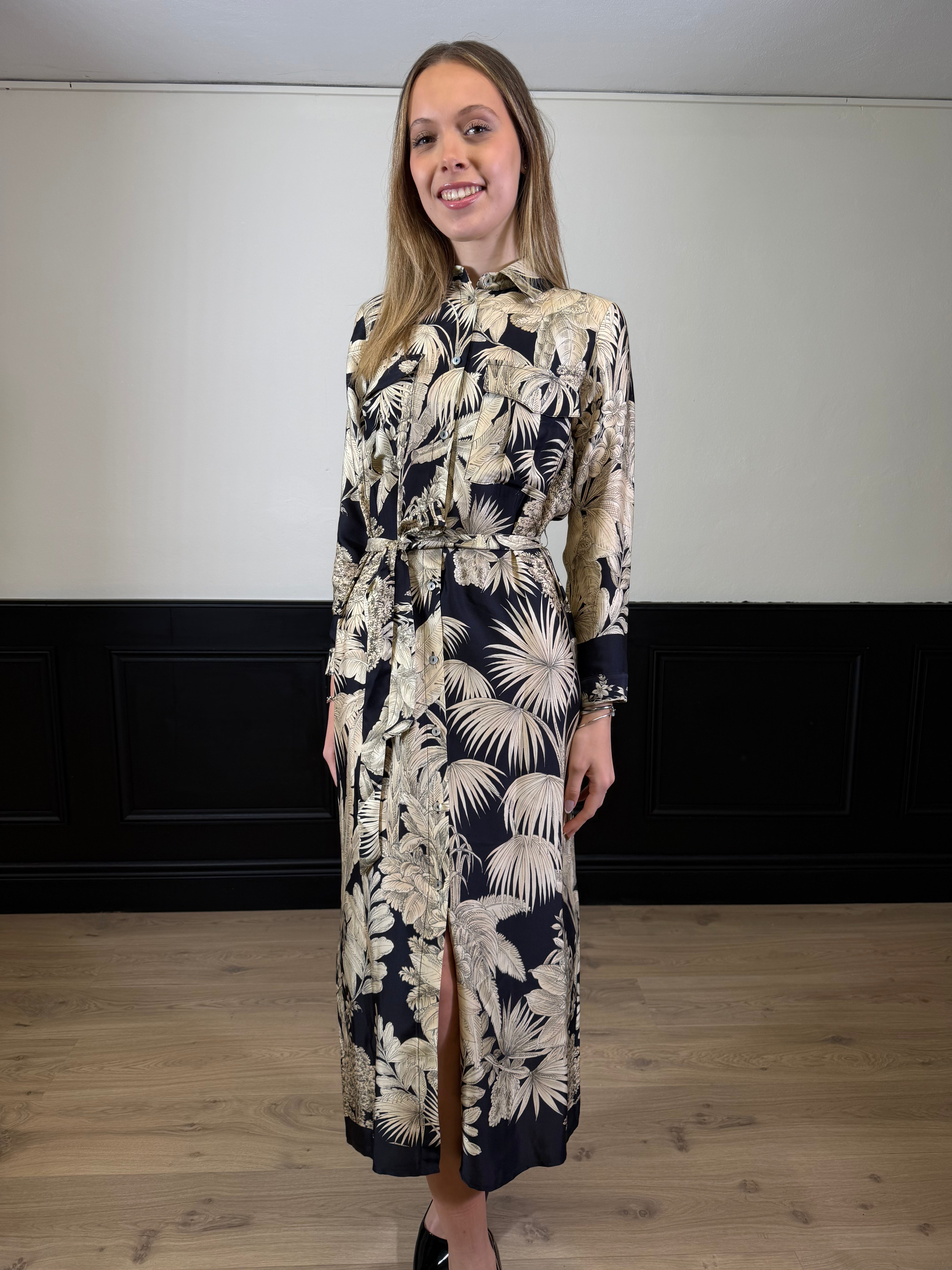 Abito chemisier fantasia foglie bianco e nero