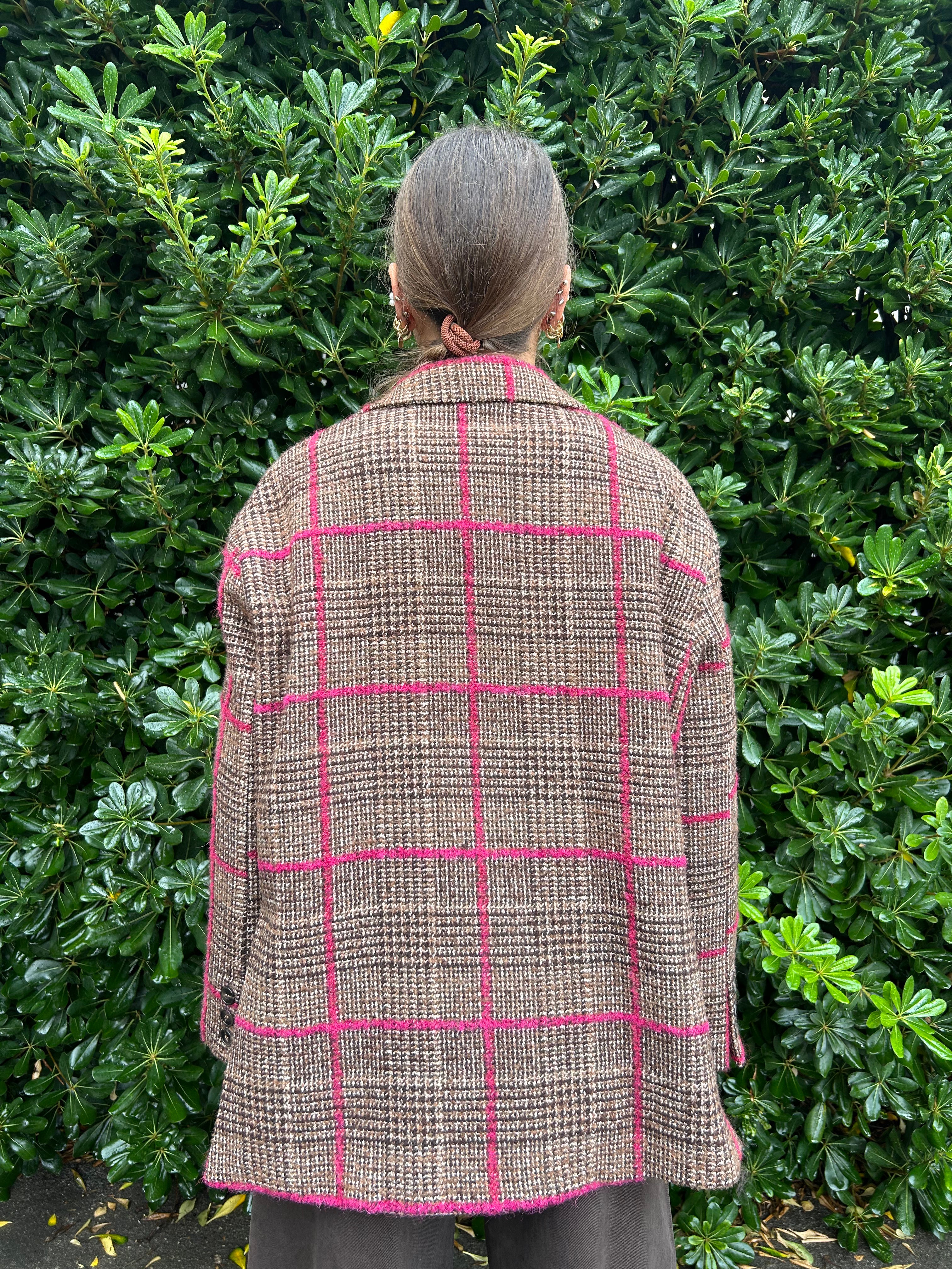 Giacca oversize con quadro magenta