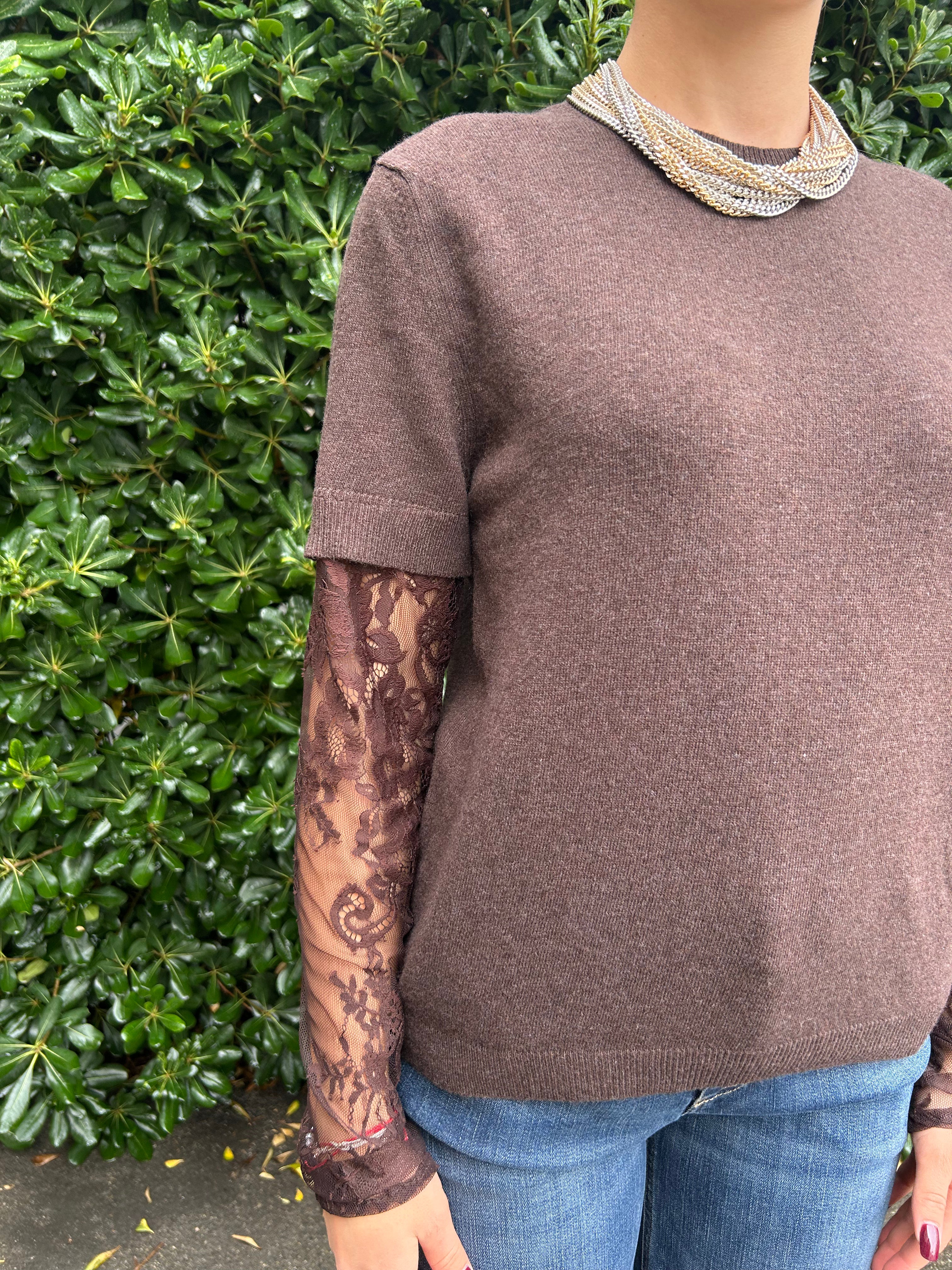 Maglia in lana con maniche in pizzo