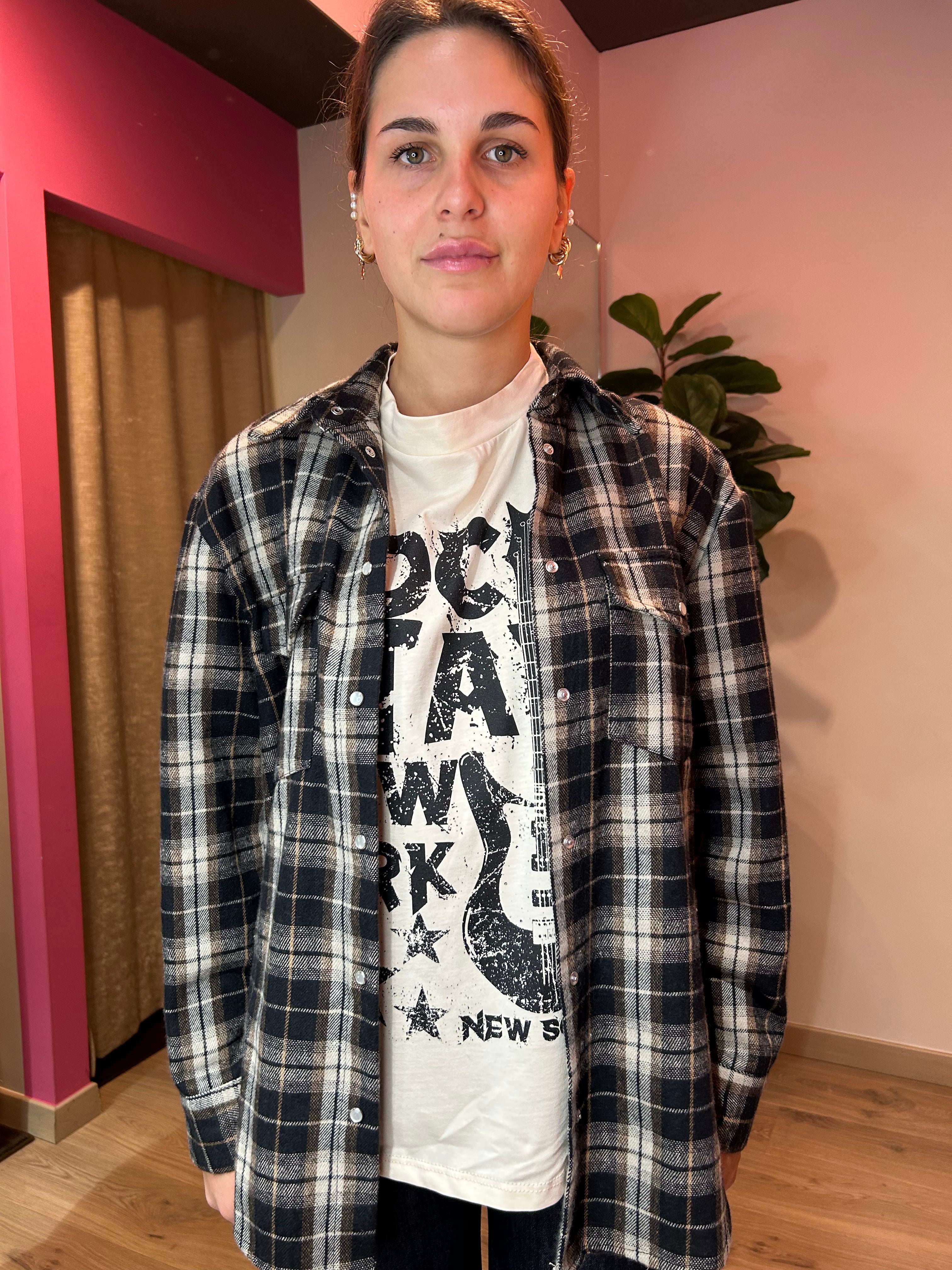 Camicia check con t-shirt stampa