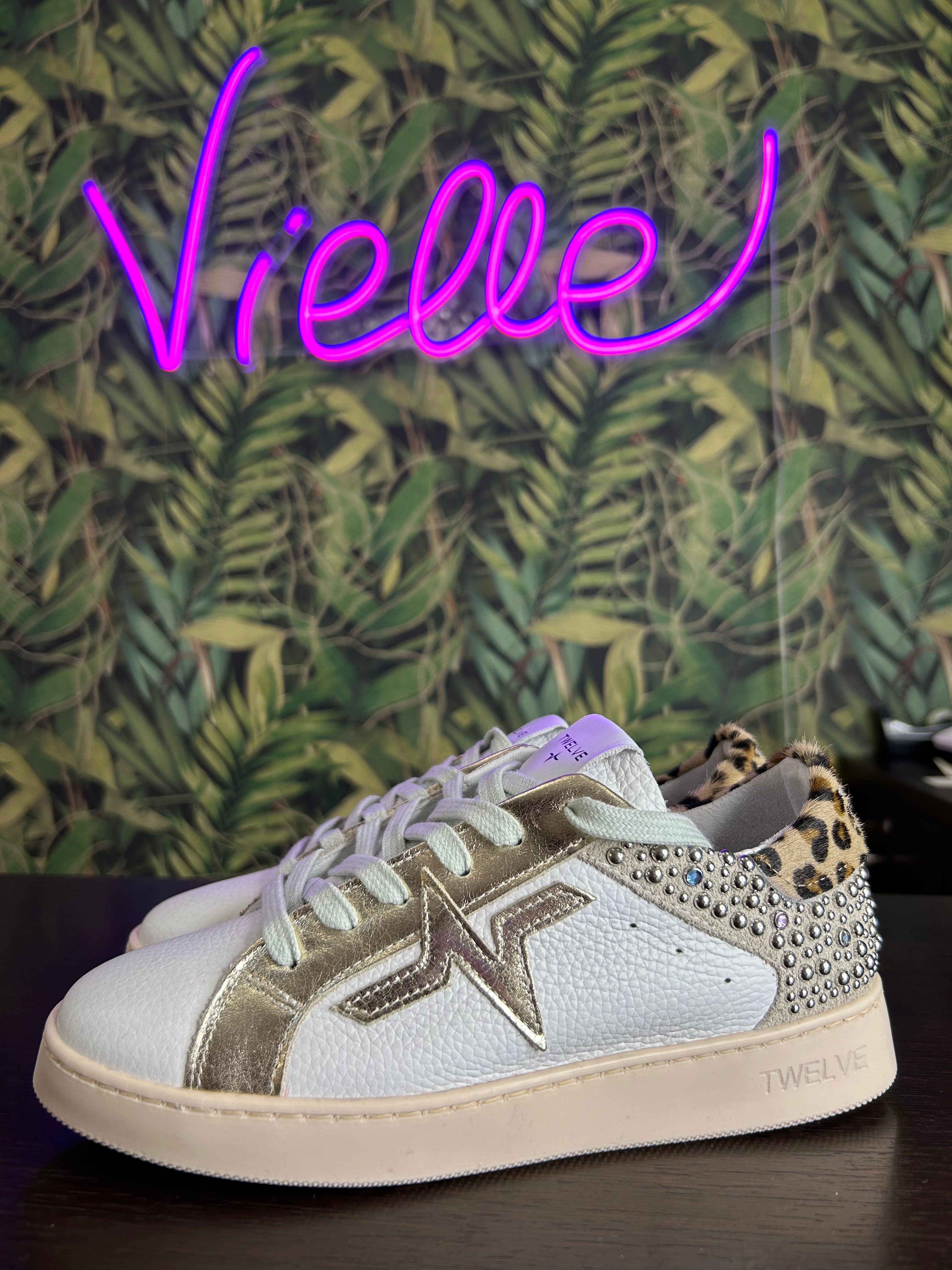 Sneakers Studded con borchie e maculato