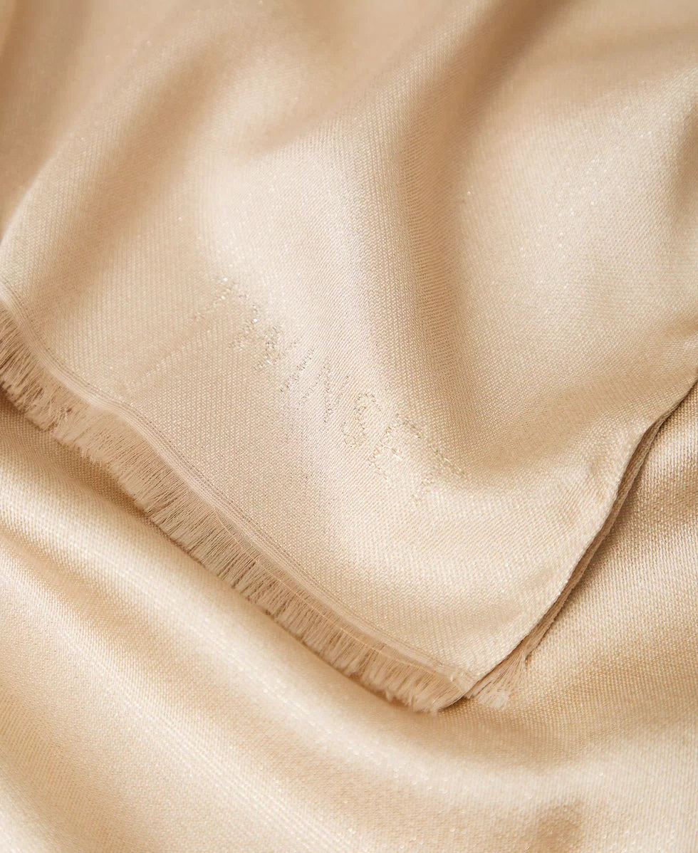 Stola con lurex e logo jacquard