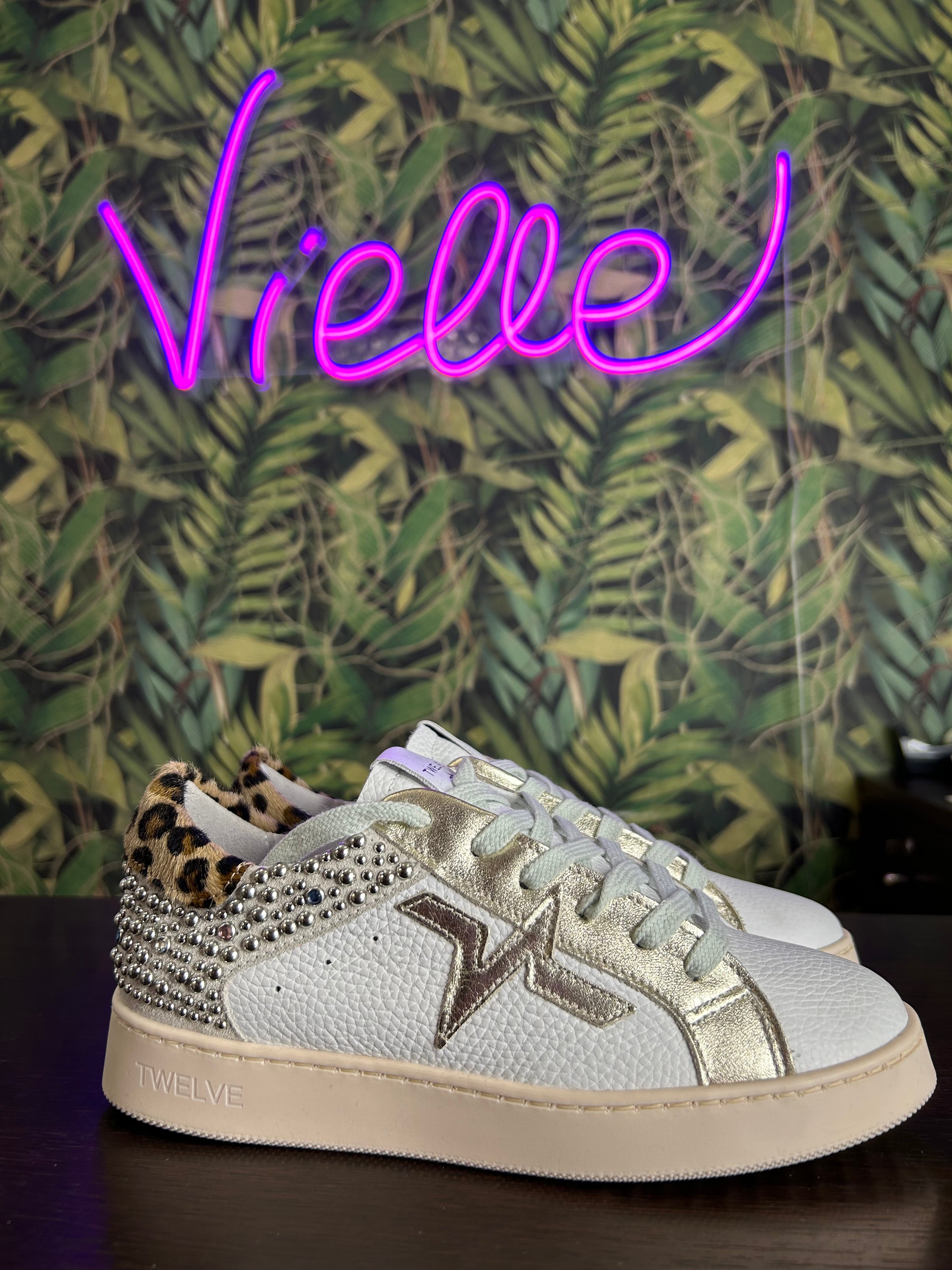 Sneakers Studded con borchie e maculato