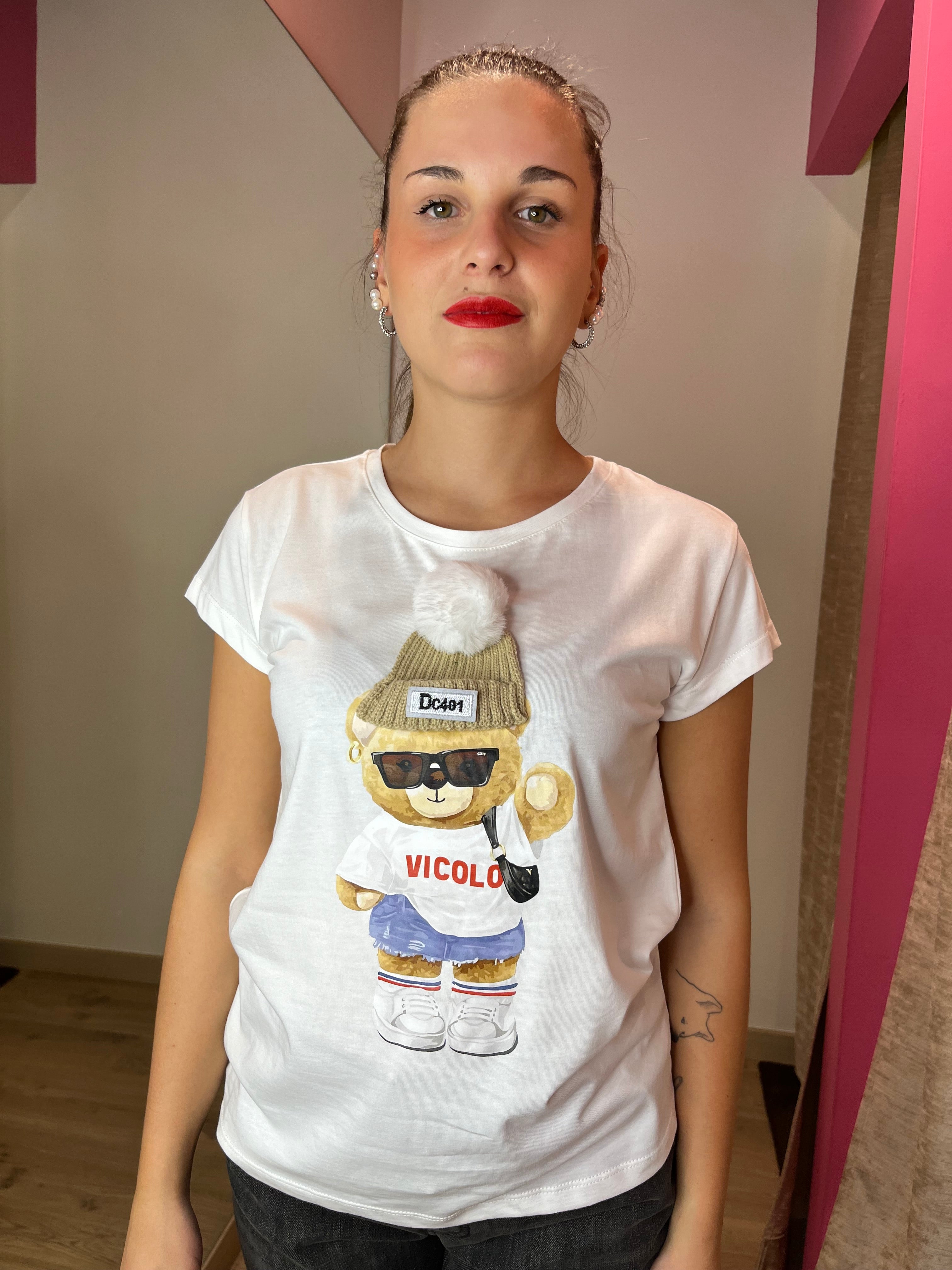 T-shirt stampa orsetto e pon pon