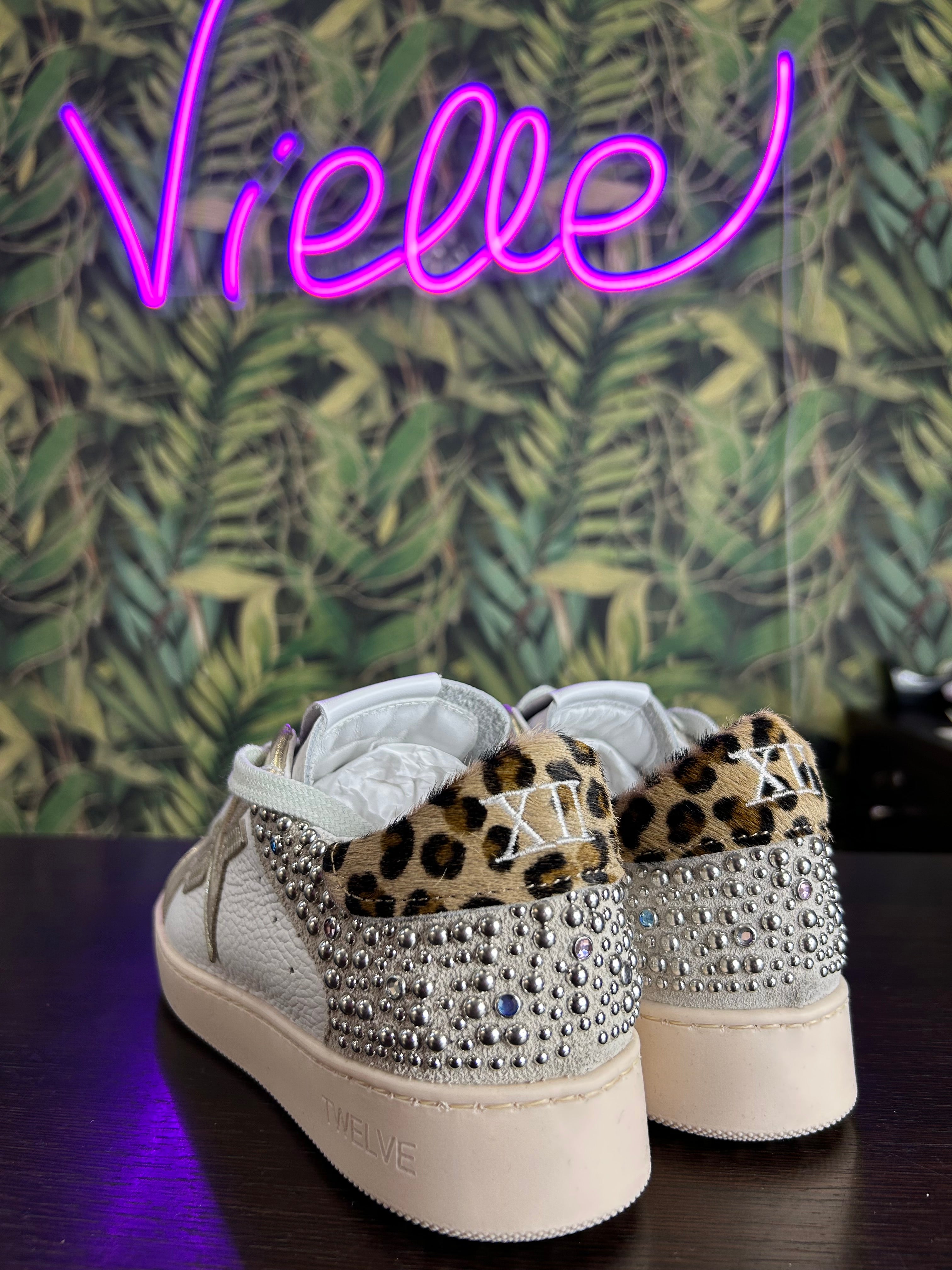 Sneakers Studded con borchie e maculato