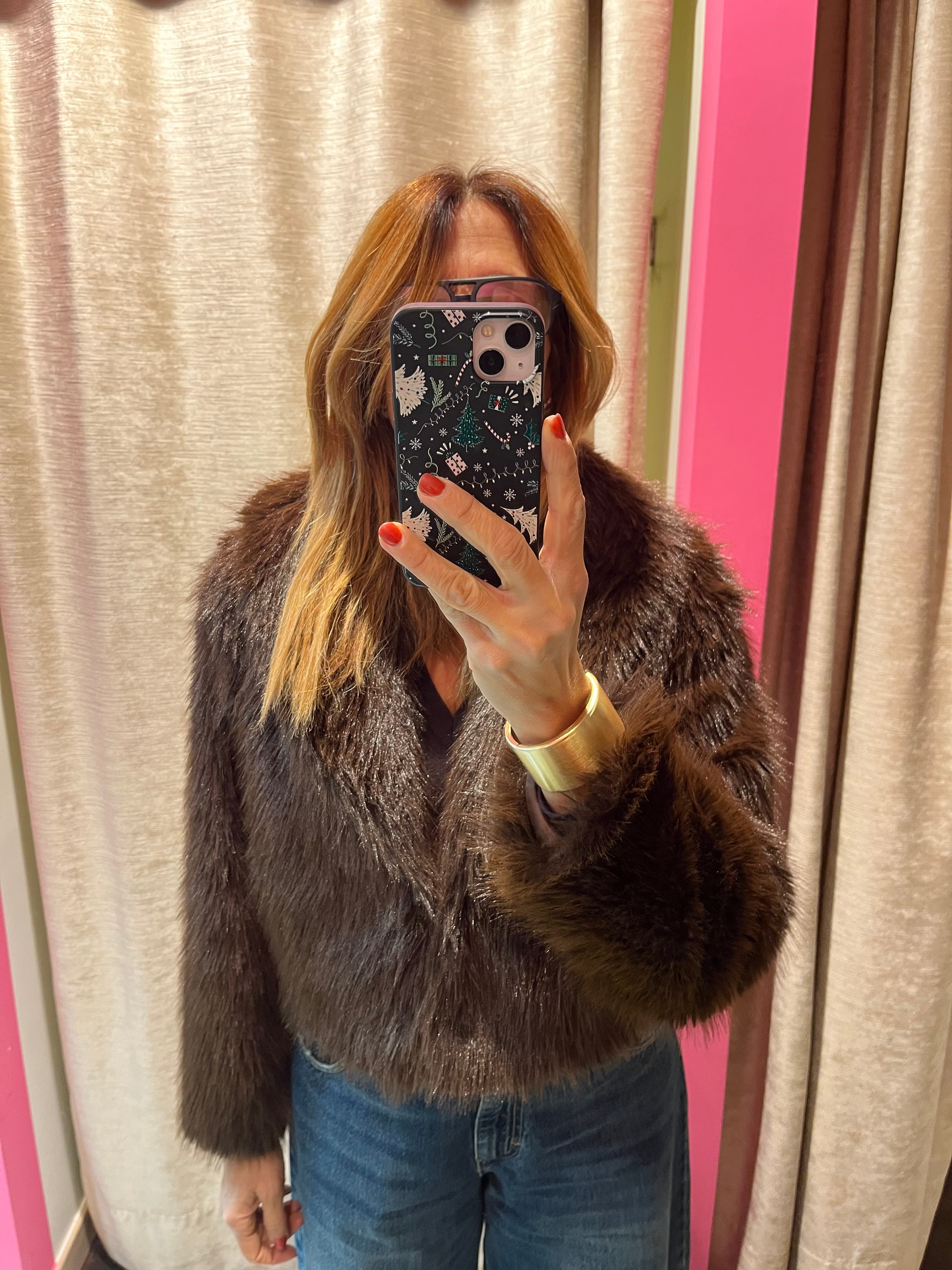 Pelliccia corta con gancini