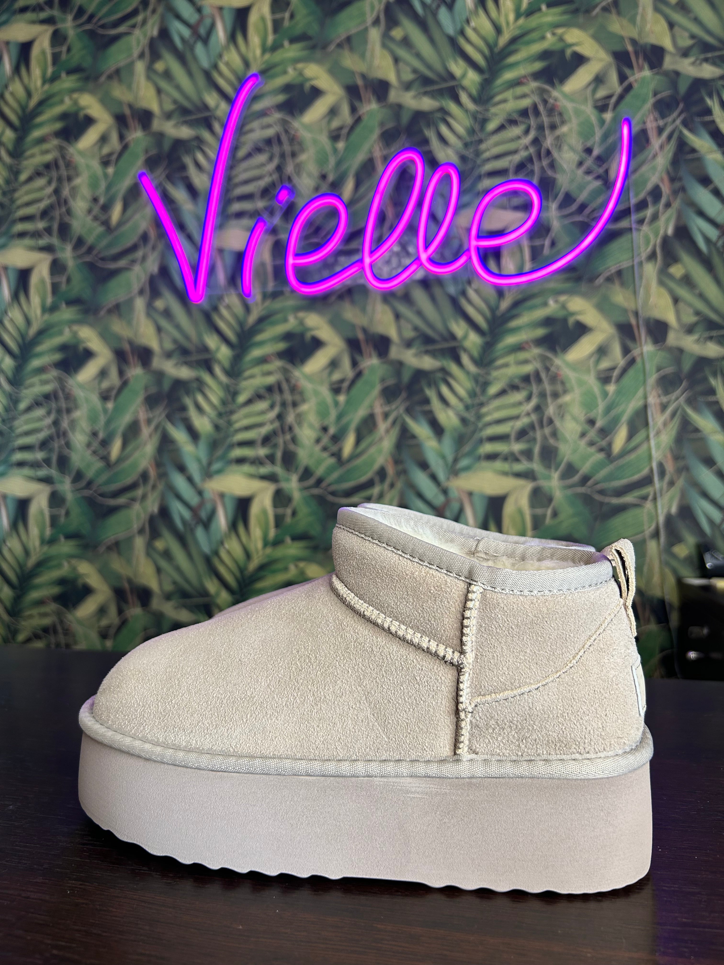 Stivaletto ultra mini tipo “Ugg” beige